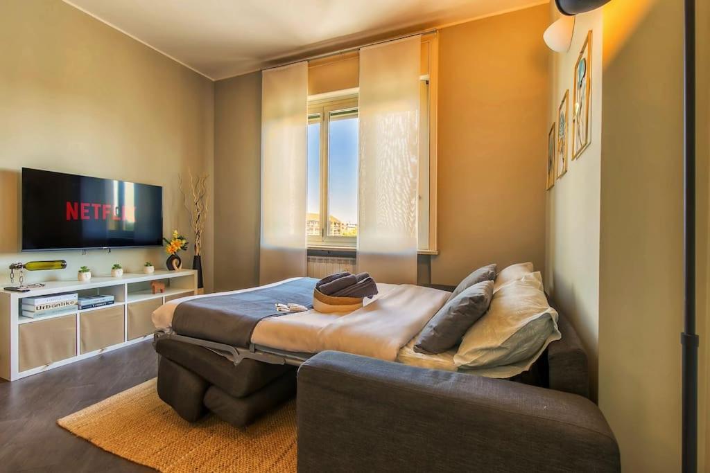 Apartment Exclusive & Strategic 2-bedroom Apartment, 50m From M4 Milan