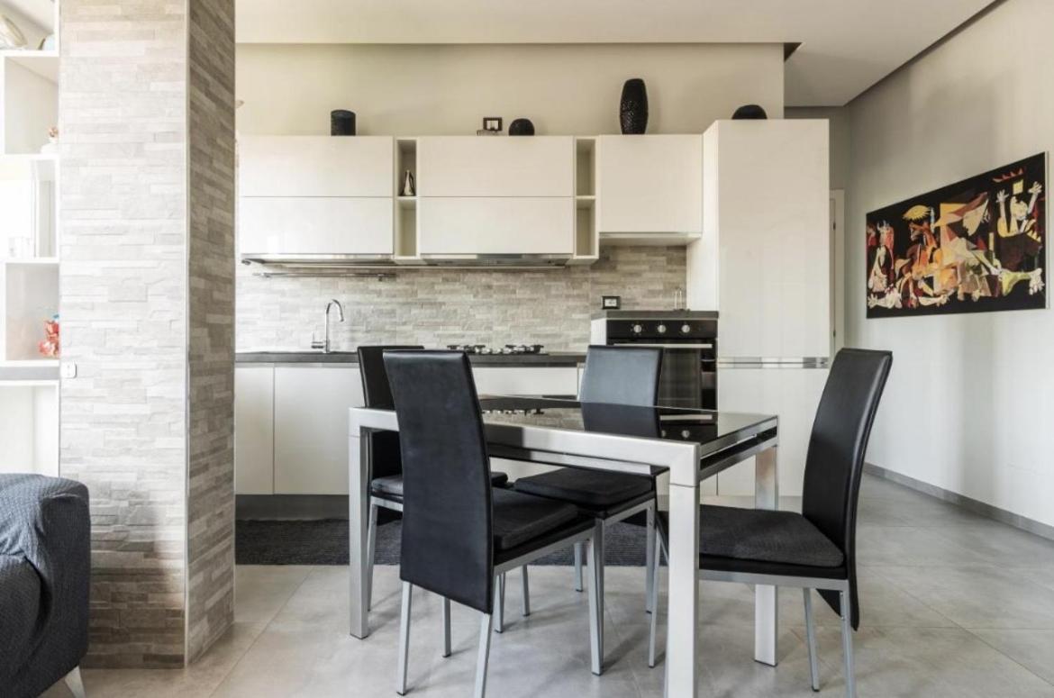 Apartment Luxury In Prada District Near Mm Brenta & Center - Ideal For Business Profiles
