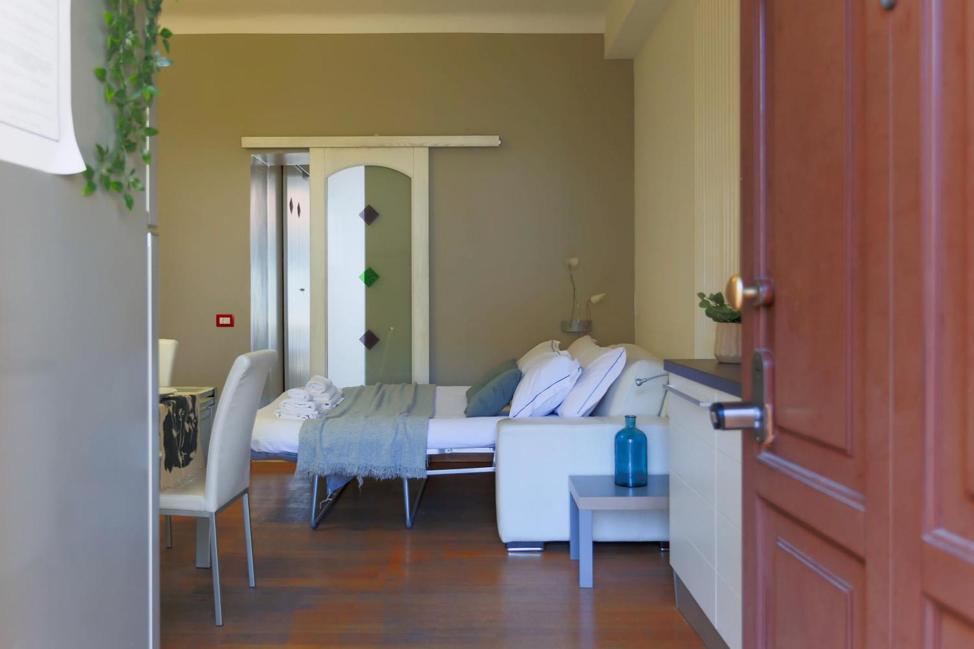 The Rent - Near Navigli * Milan