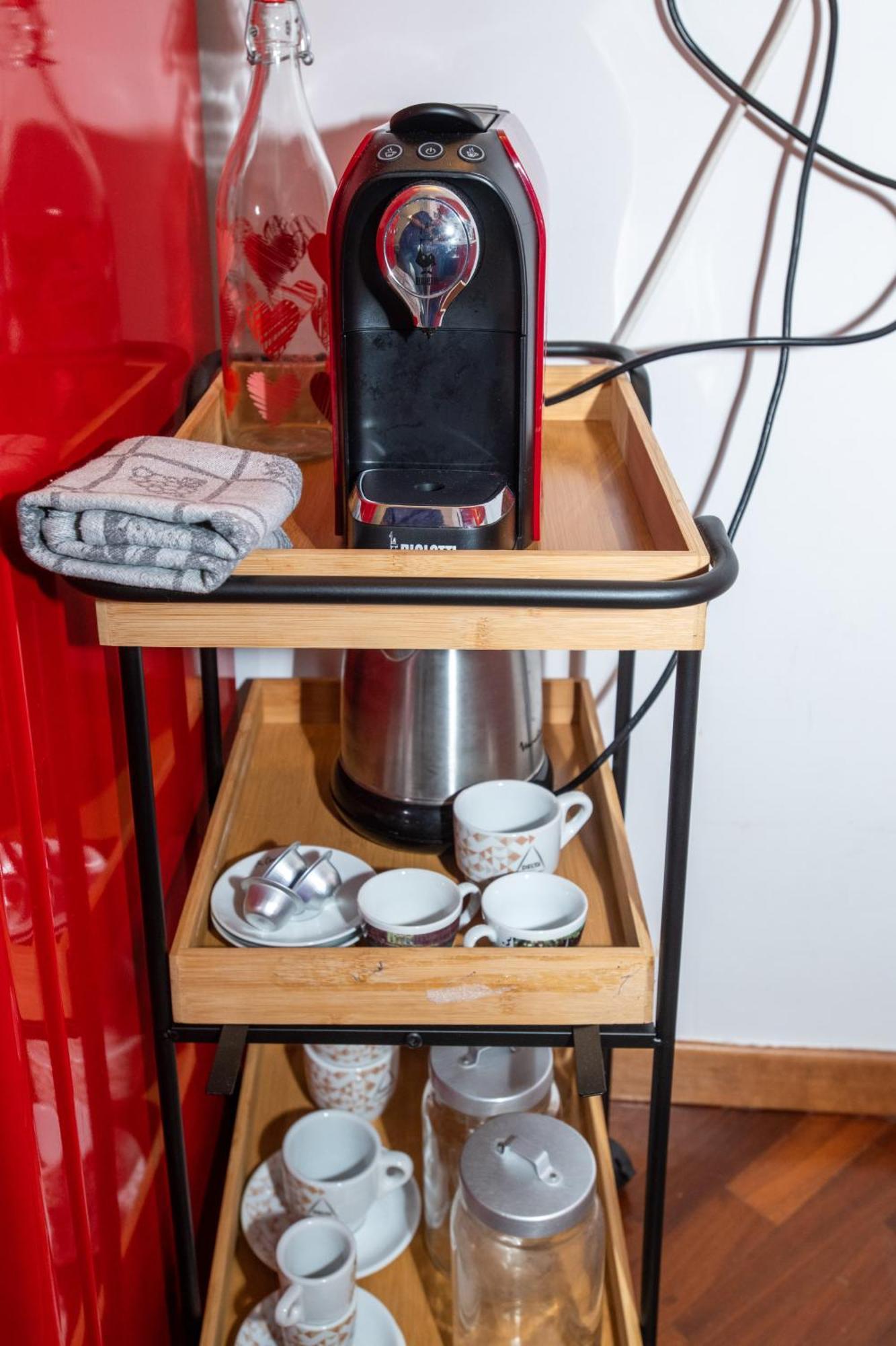 10 Minutes Duomo-elegant Apartment Milan