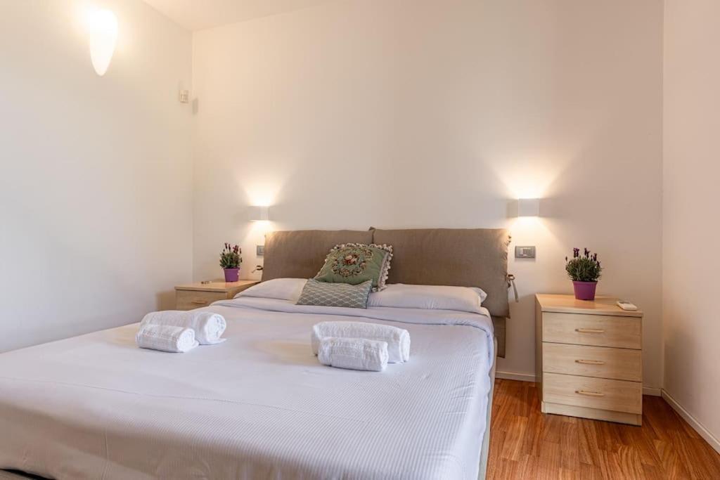 Fa44 - Lux Apt With Big Balcony & Modern Design - *