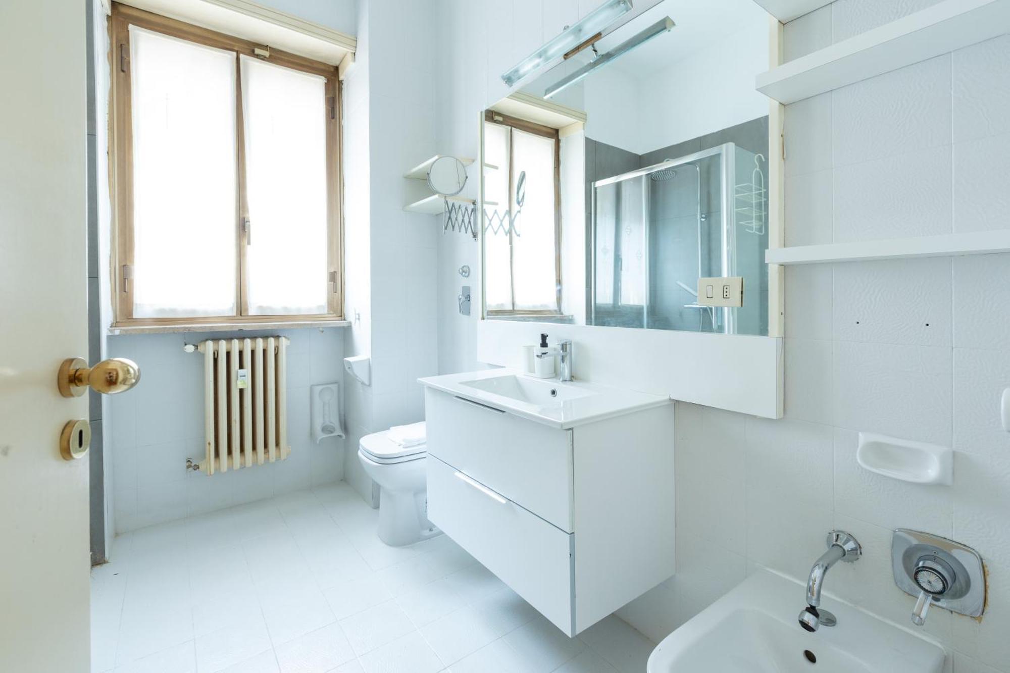 Lorenteggio Large Flat Apartamento