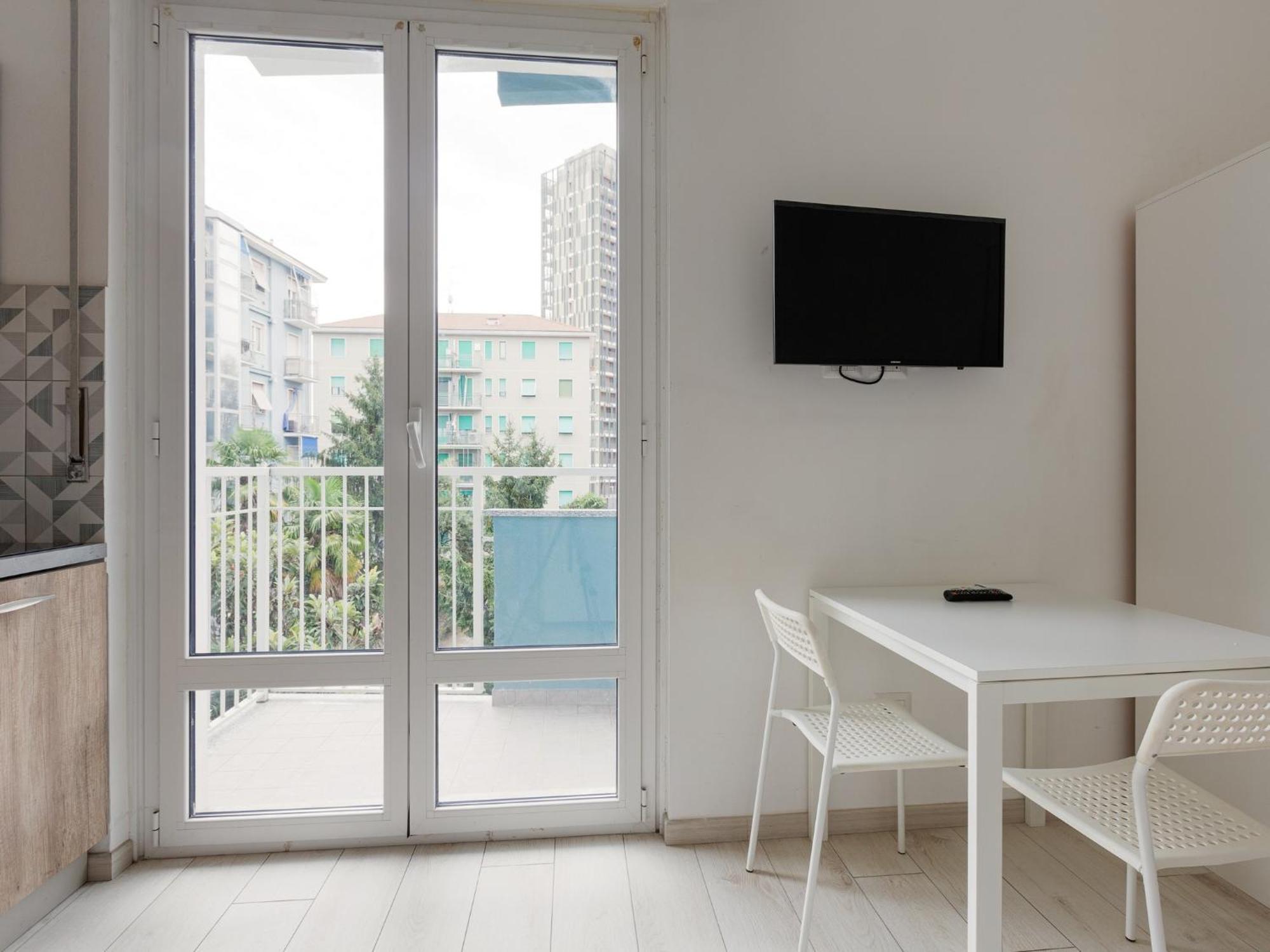 Cimiano M2 Cozy With Balcony Apartment *