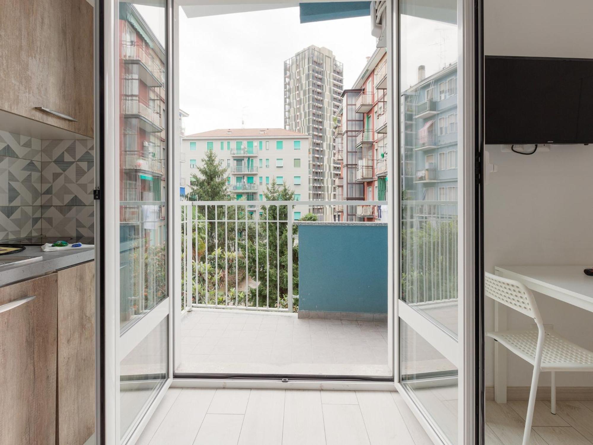 Apartment Cimiano M2 Cozy With Balcony Milan