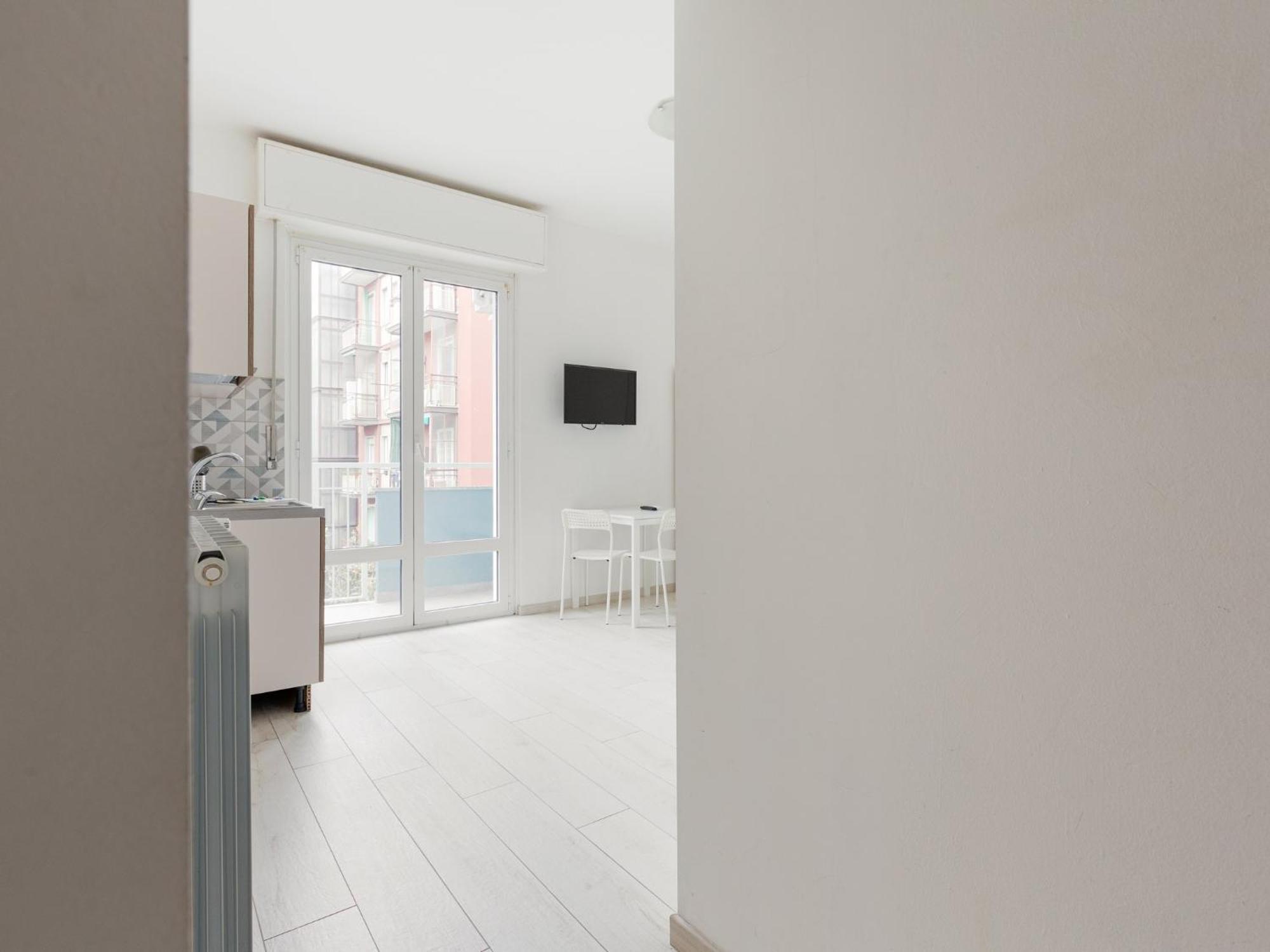 Cimiano M2 Cozy With Balcony Apartment