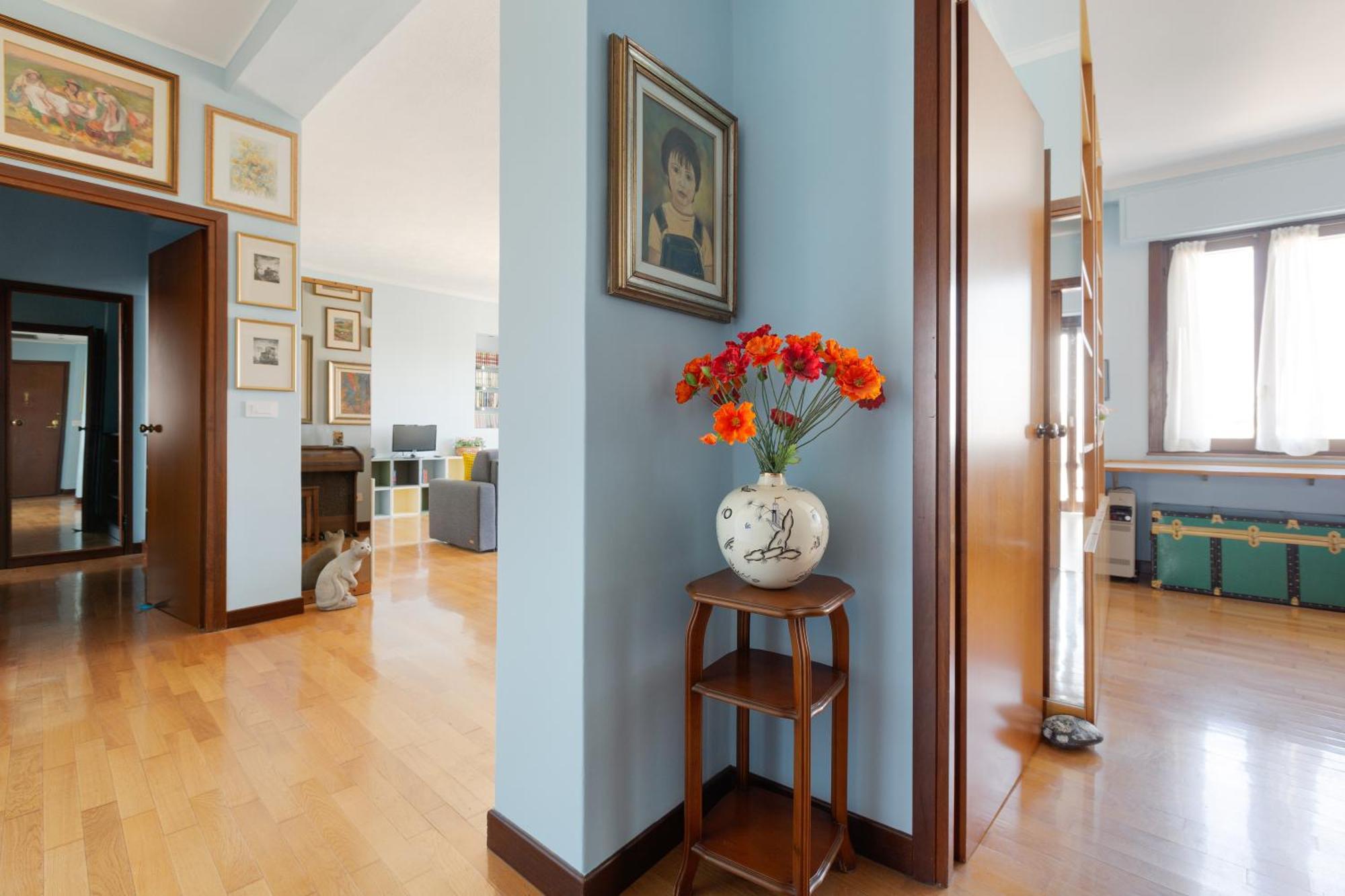 Apartment Roomy With Main Comfort