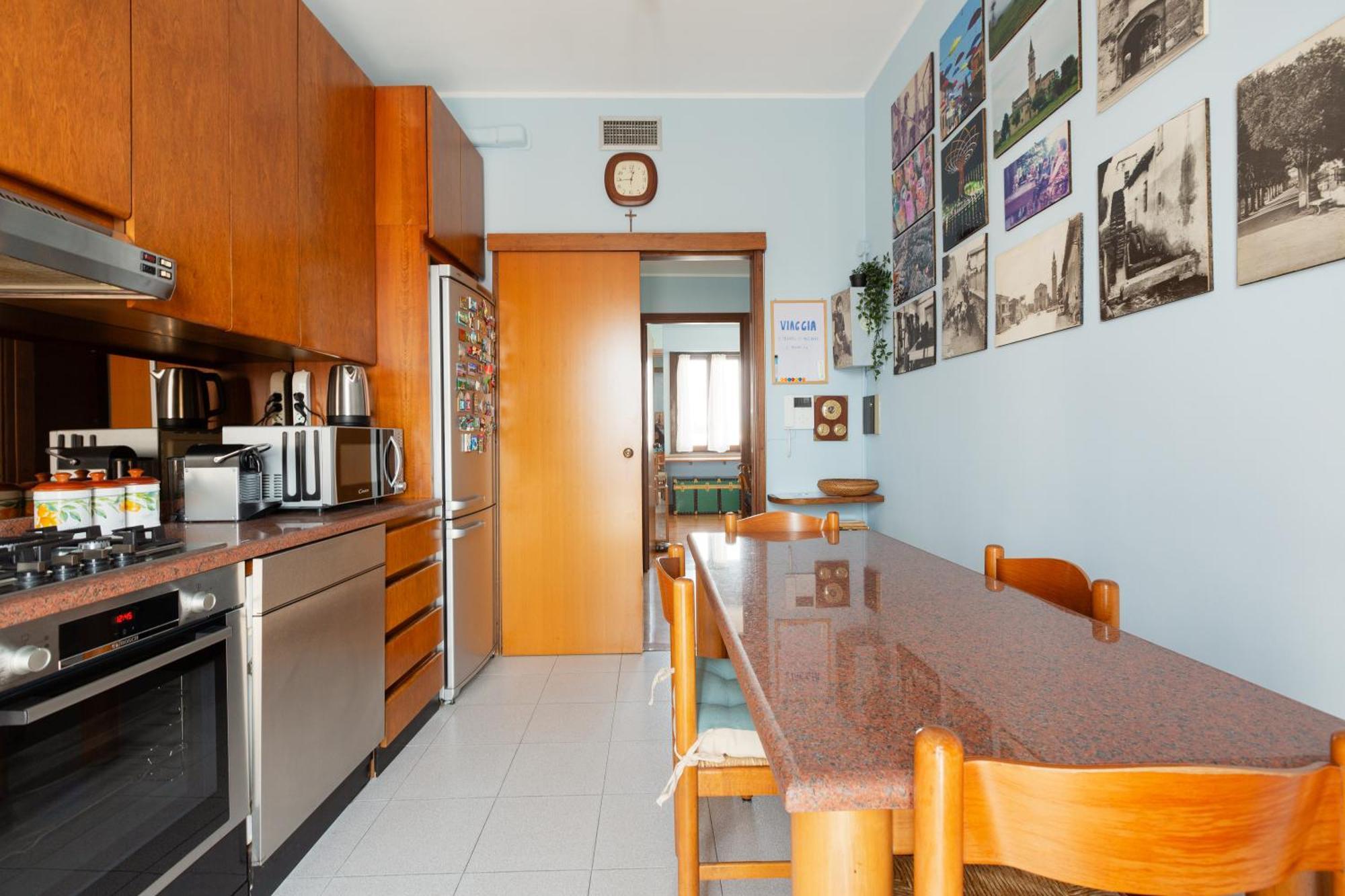 Apartment Roomy With Main Comfort *