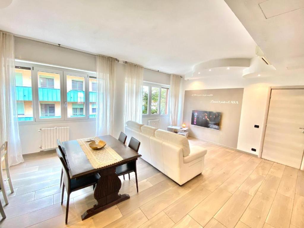 Apartment Bocconi Home, A Pochi Passi Dal Centro Storico Di