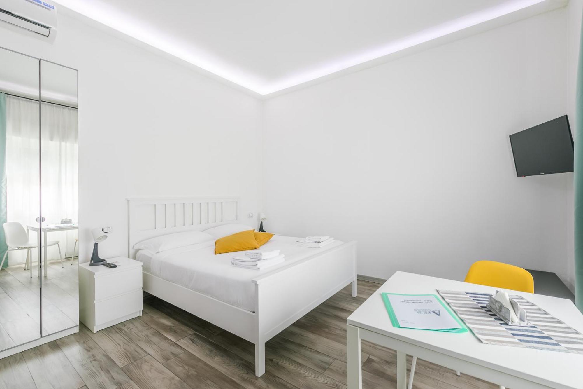 Apartment 21 Ext Milan