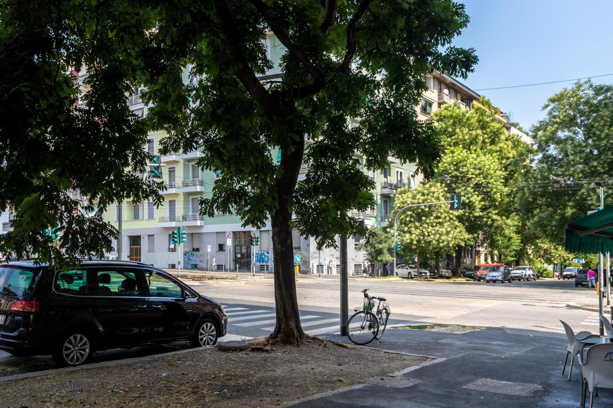 Apartment Caracciolo Sempione Fiera By Halldis Milan