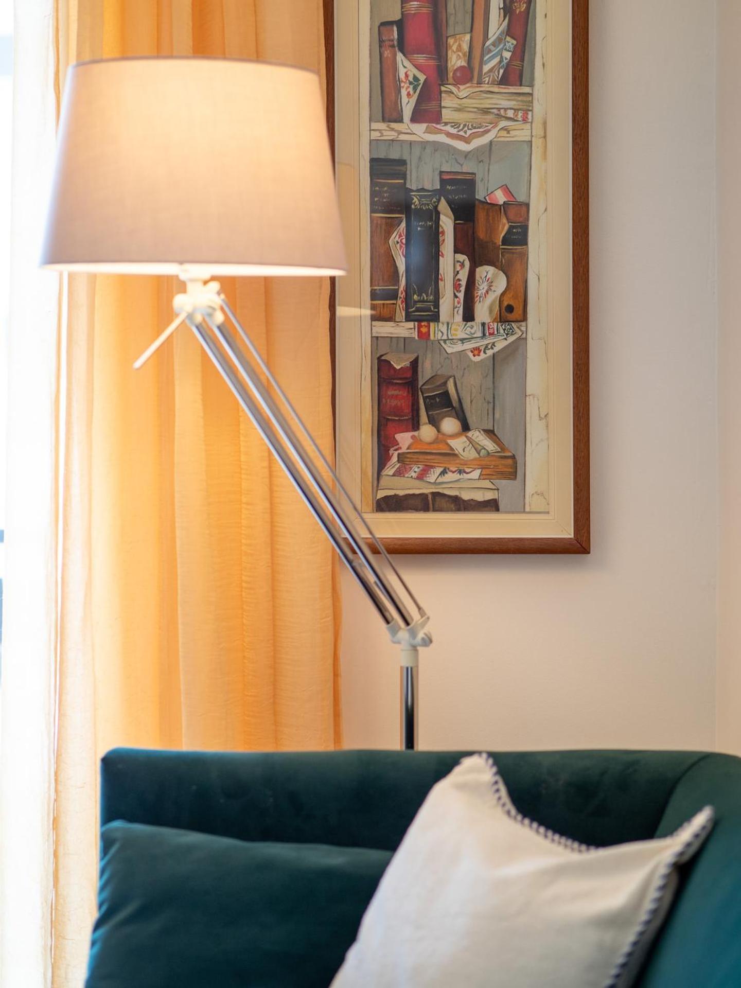 Stylish Flat With Balcony - 15 Min To Duomo * Milão