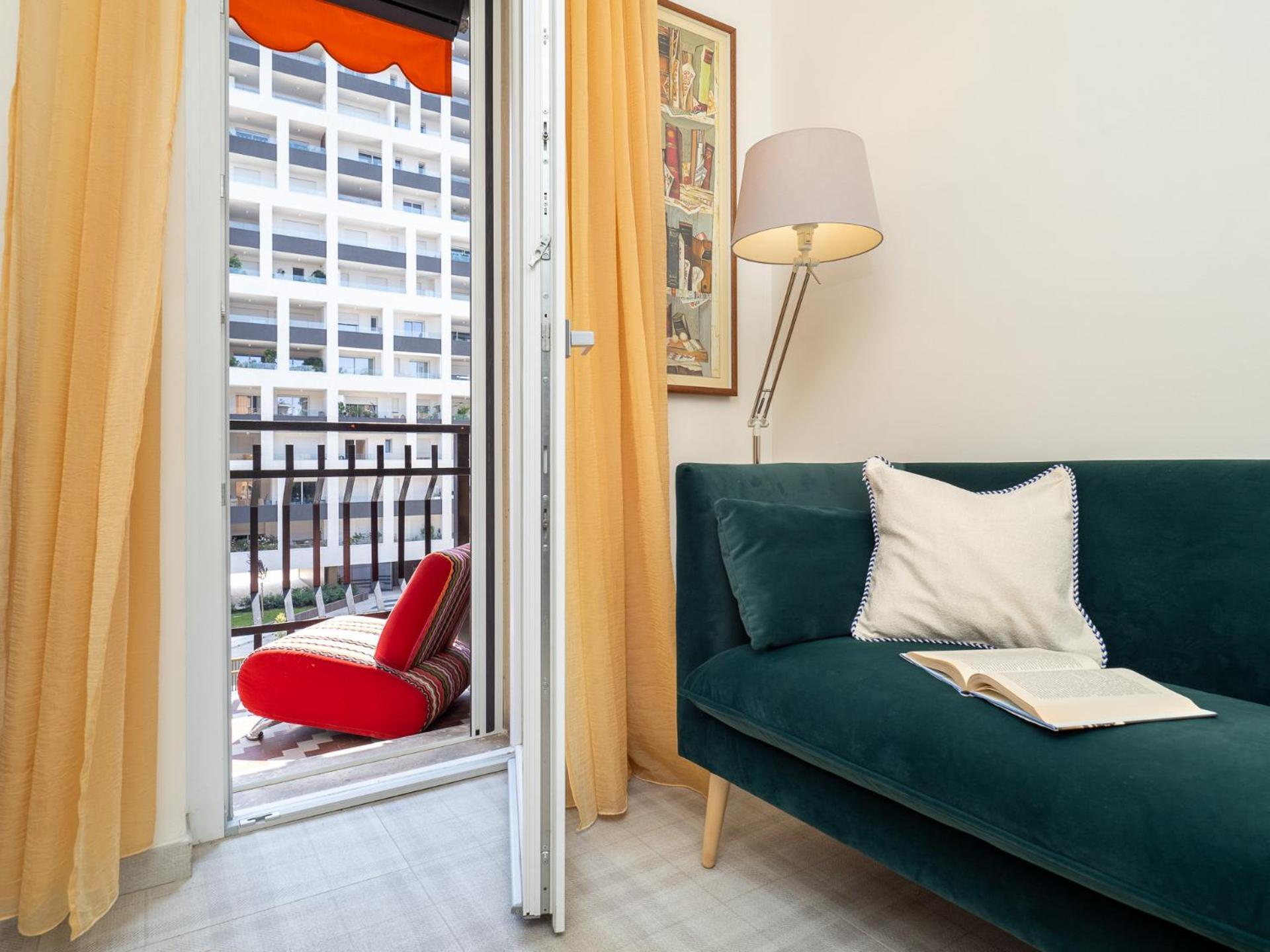 Stylish Flat With Balcony - 15 Min To Duomo Milão