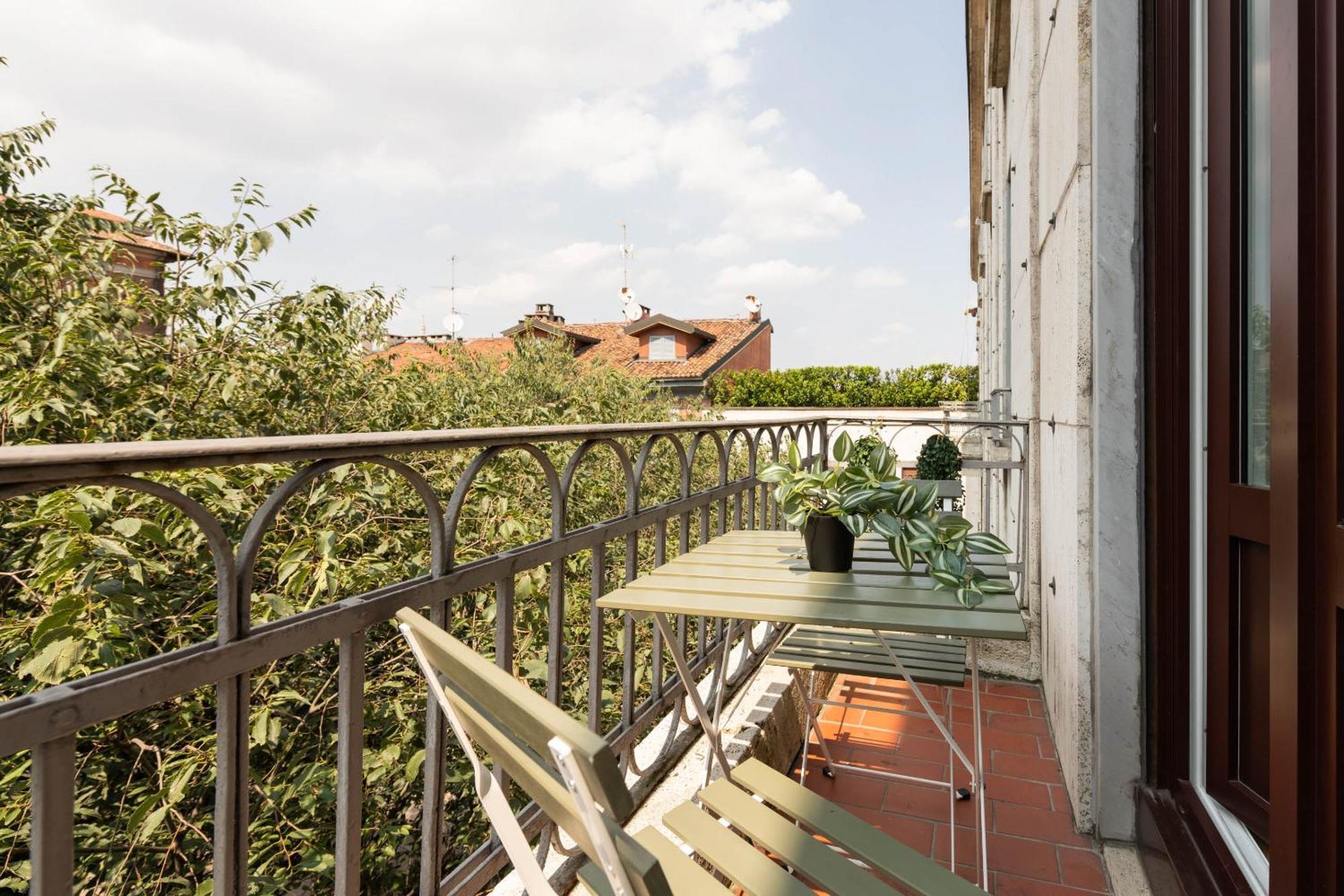 Heart Porta Romana Apartment