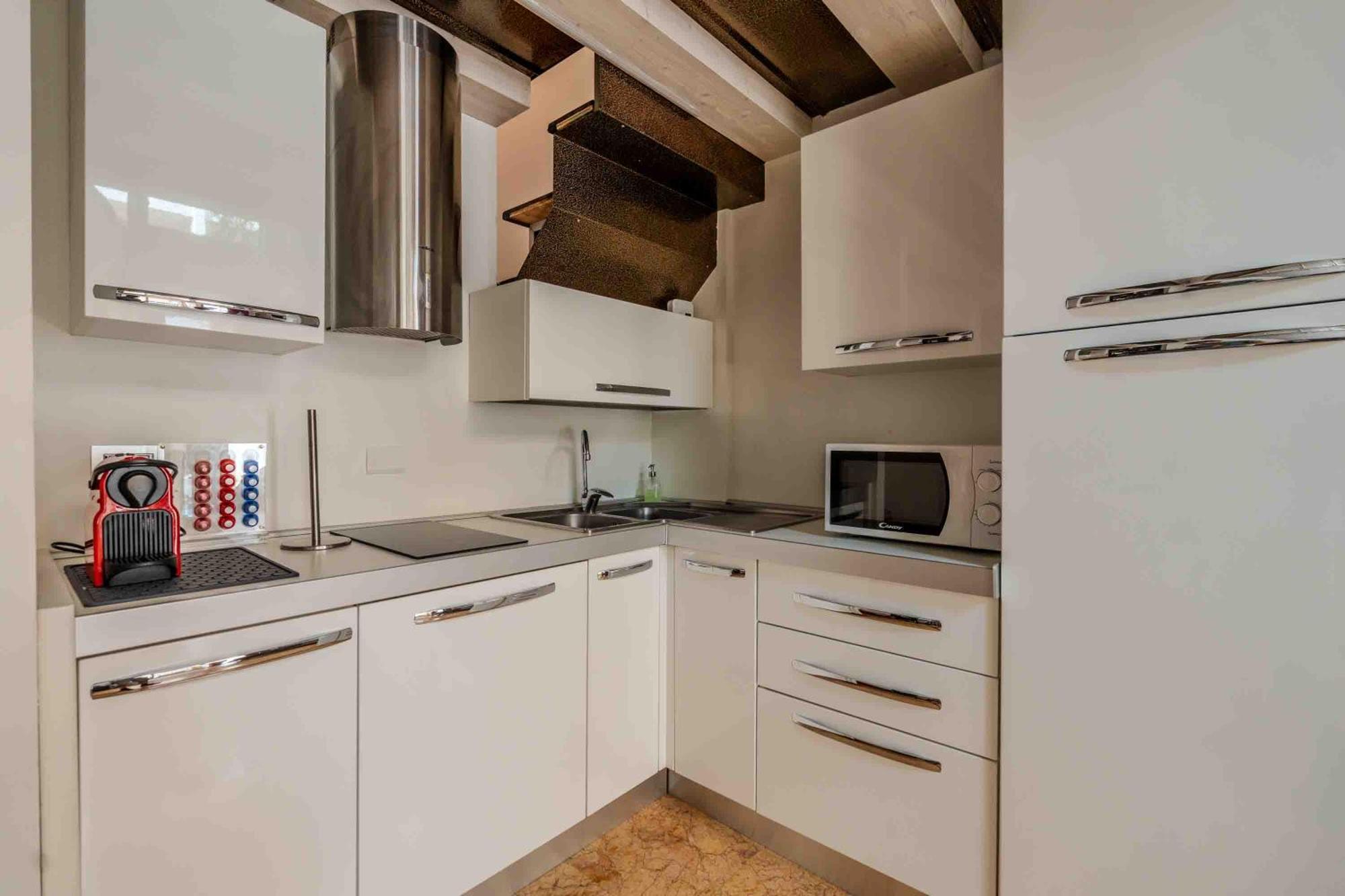 Loft Elegante In Centro Milano In Zona Signorile - Davanti Alla Metro