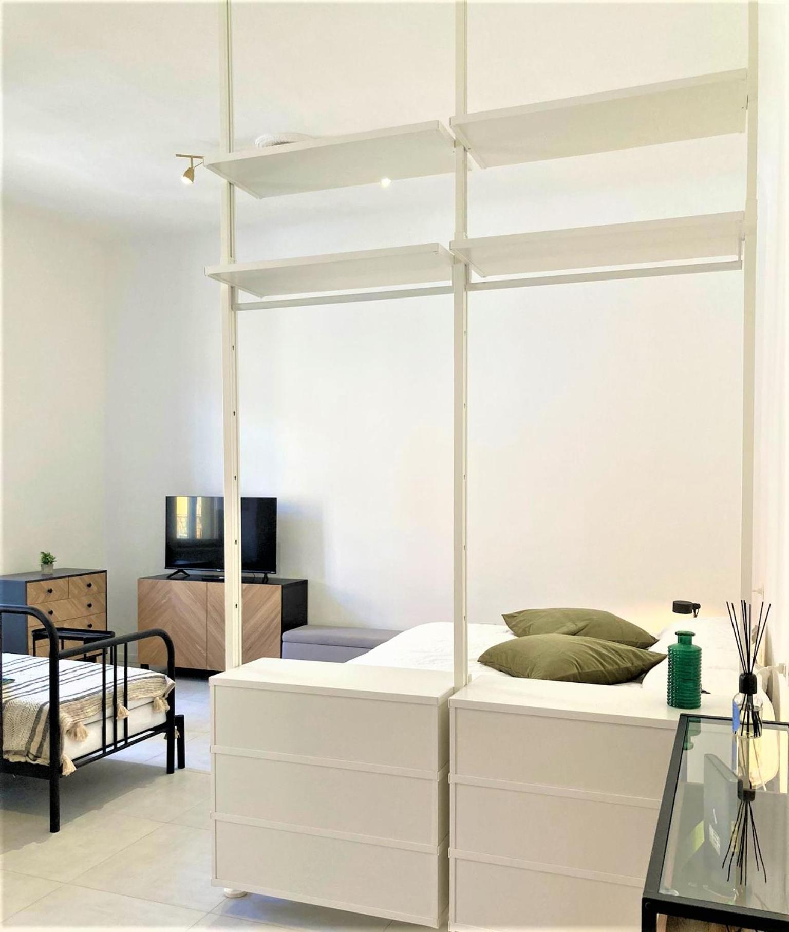 Apartment Contemporary - Ornato 13 *