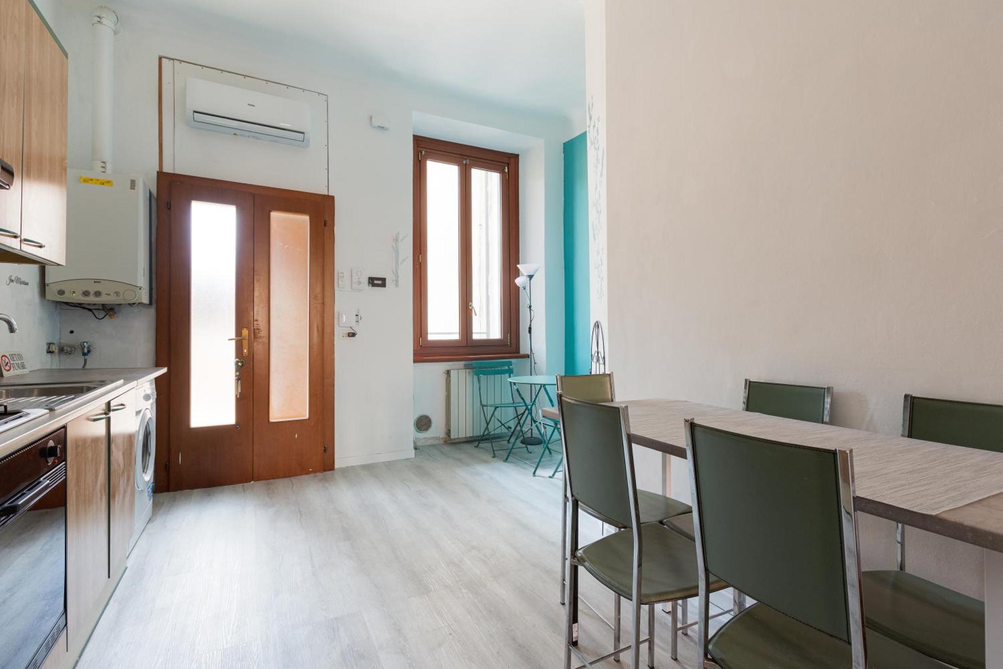 Apartment Turquoise Mini Flat Near Fs Milan