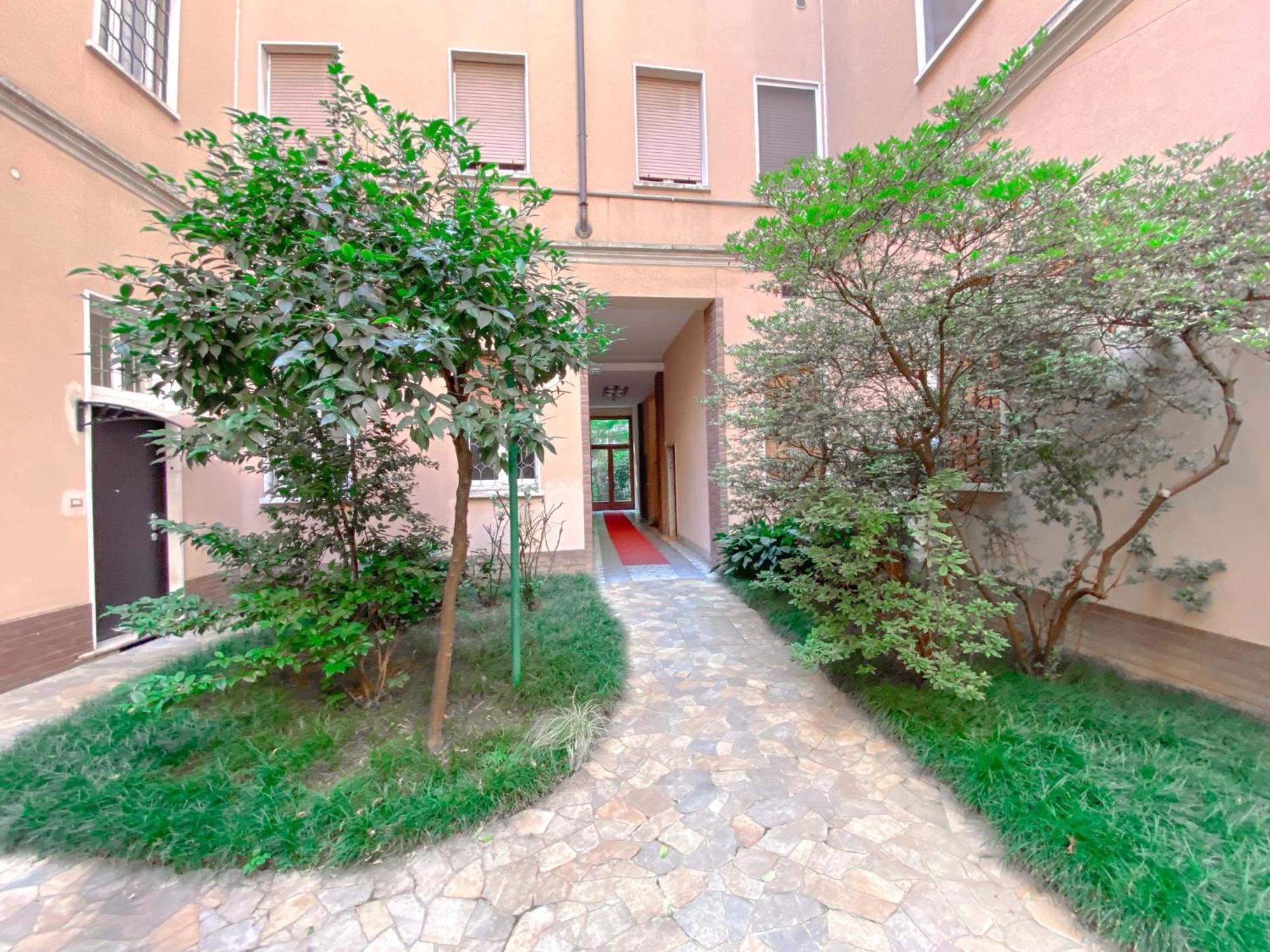 Sant'orsola 5 - Modern Duomo Apartment *