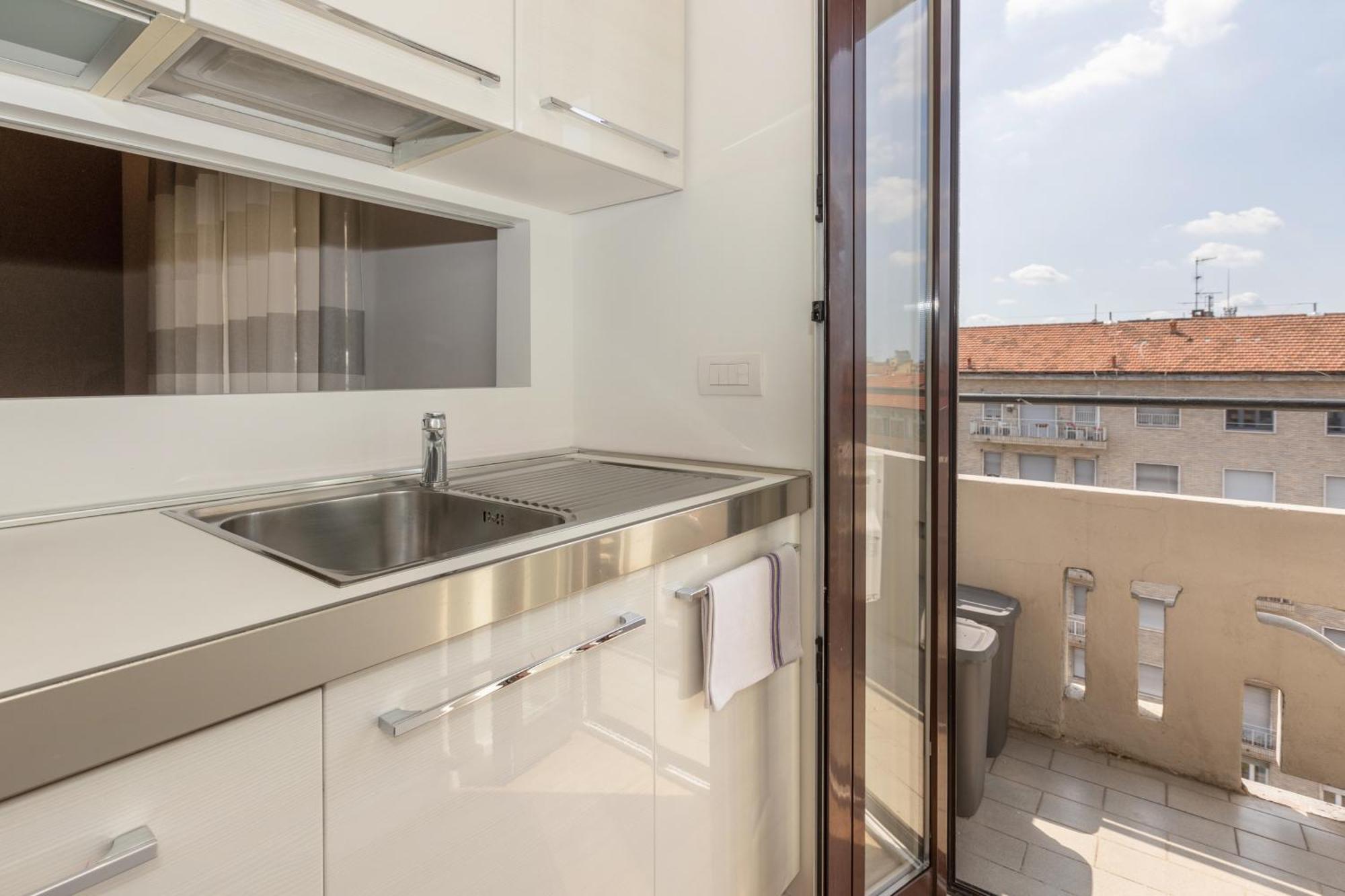 Ampio Bilocale Dateo - Mirable Pm Apartment Milan