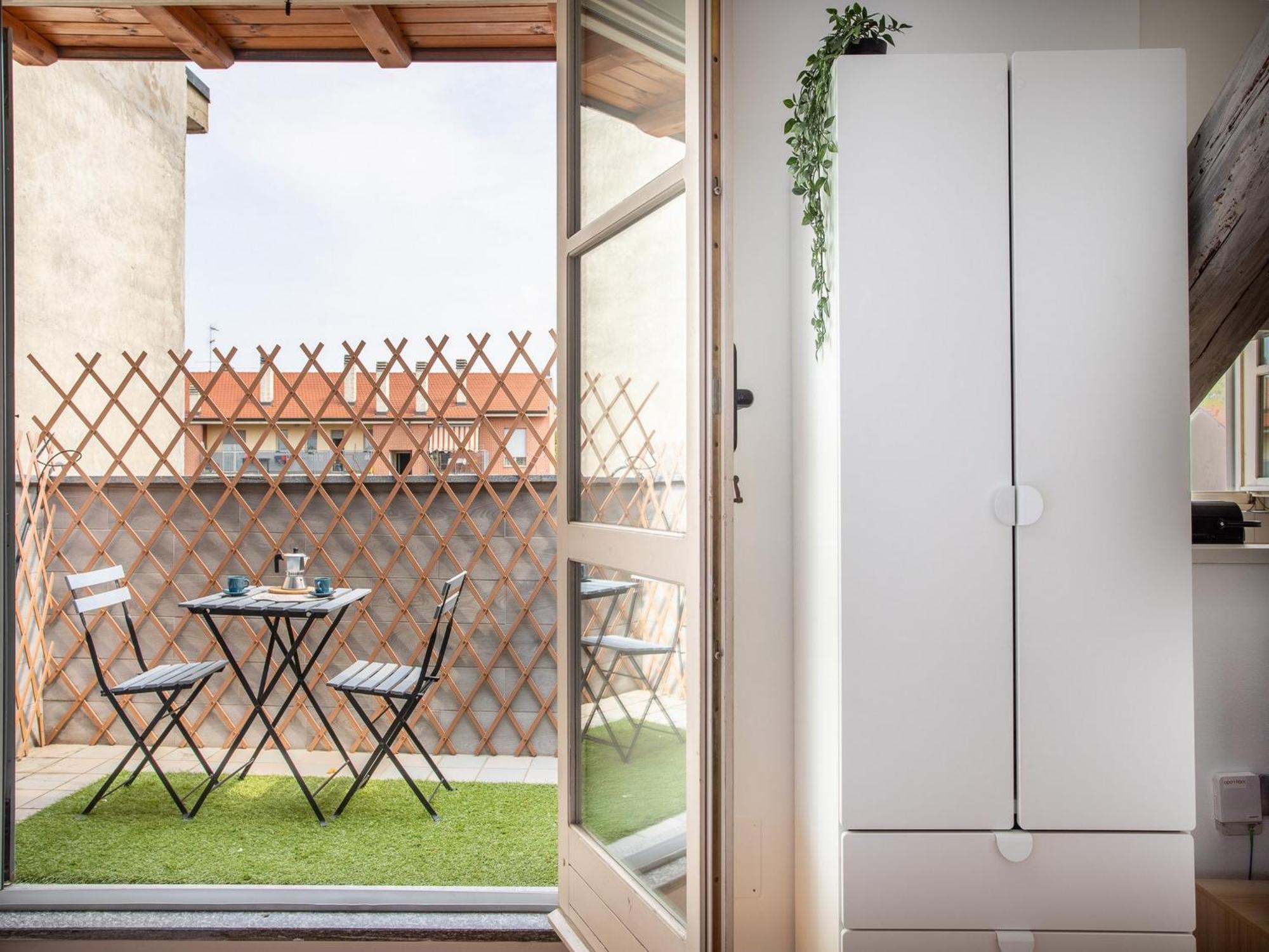The Best Rent - Beautiful With Balcony In Porta Romana Apartment