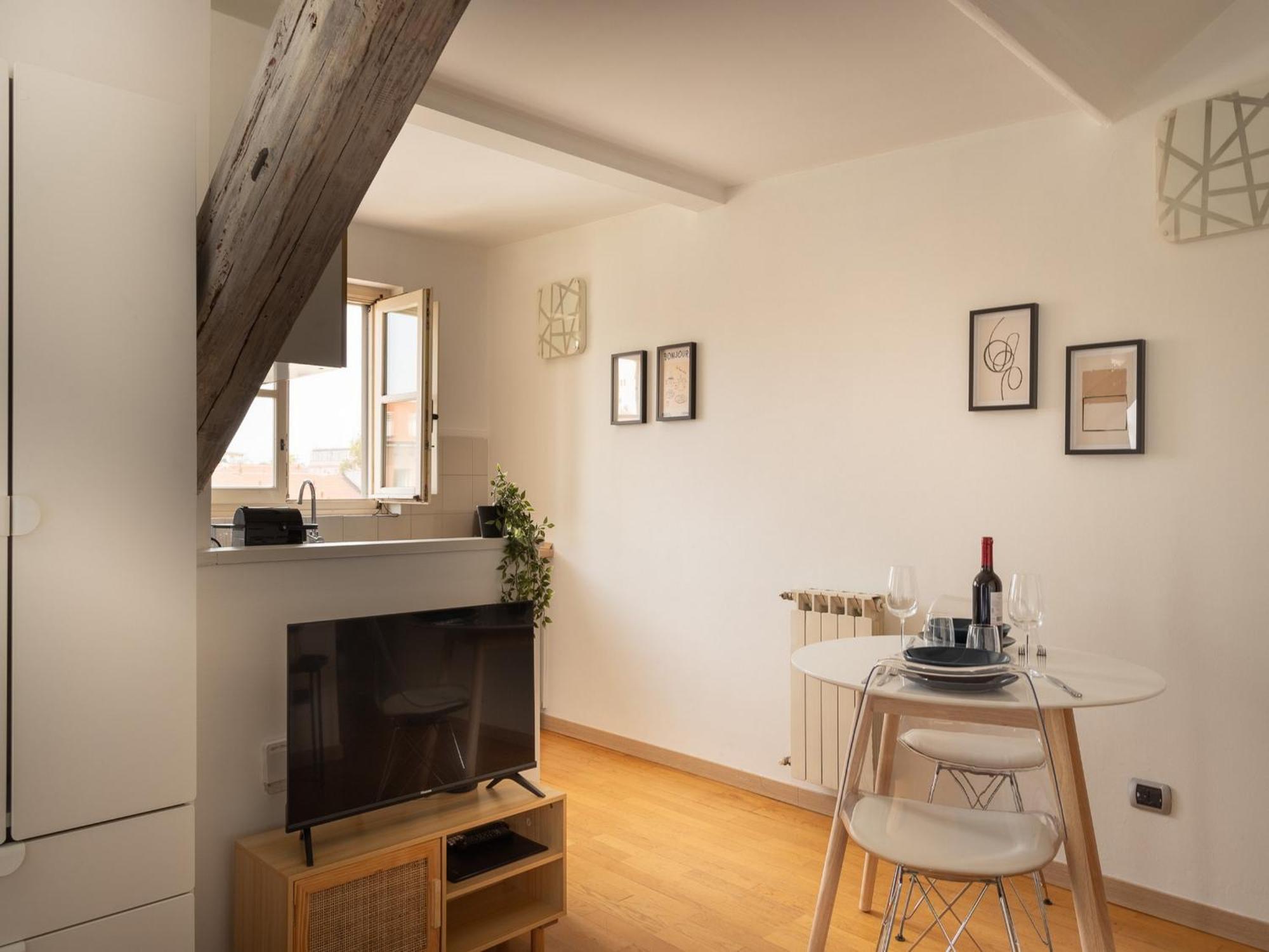 Apartment The Best Rent - Beautiful With Balcony In Porta Romana Milan