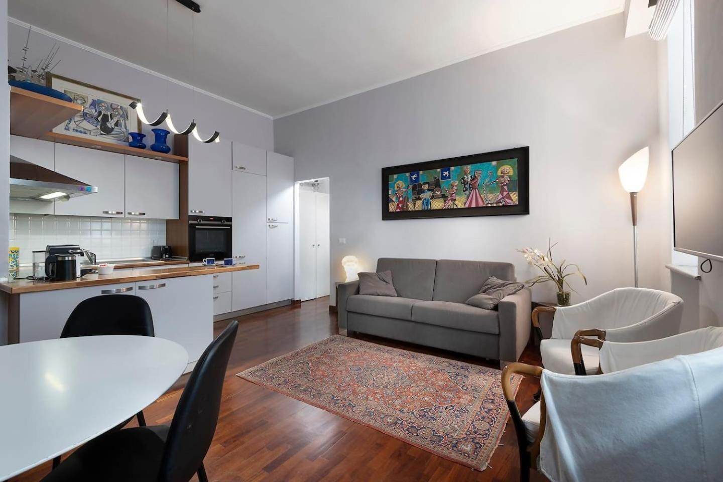 Apartment Elegance At Milan