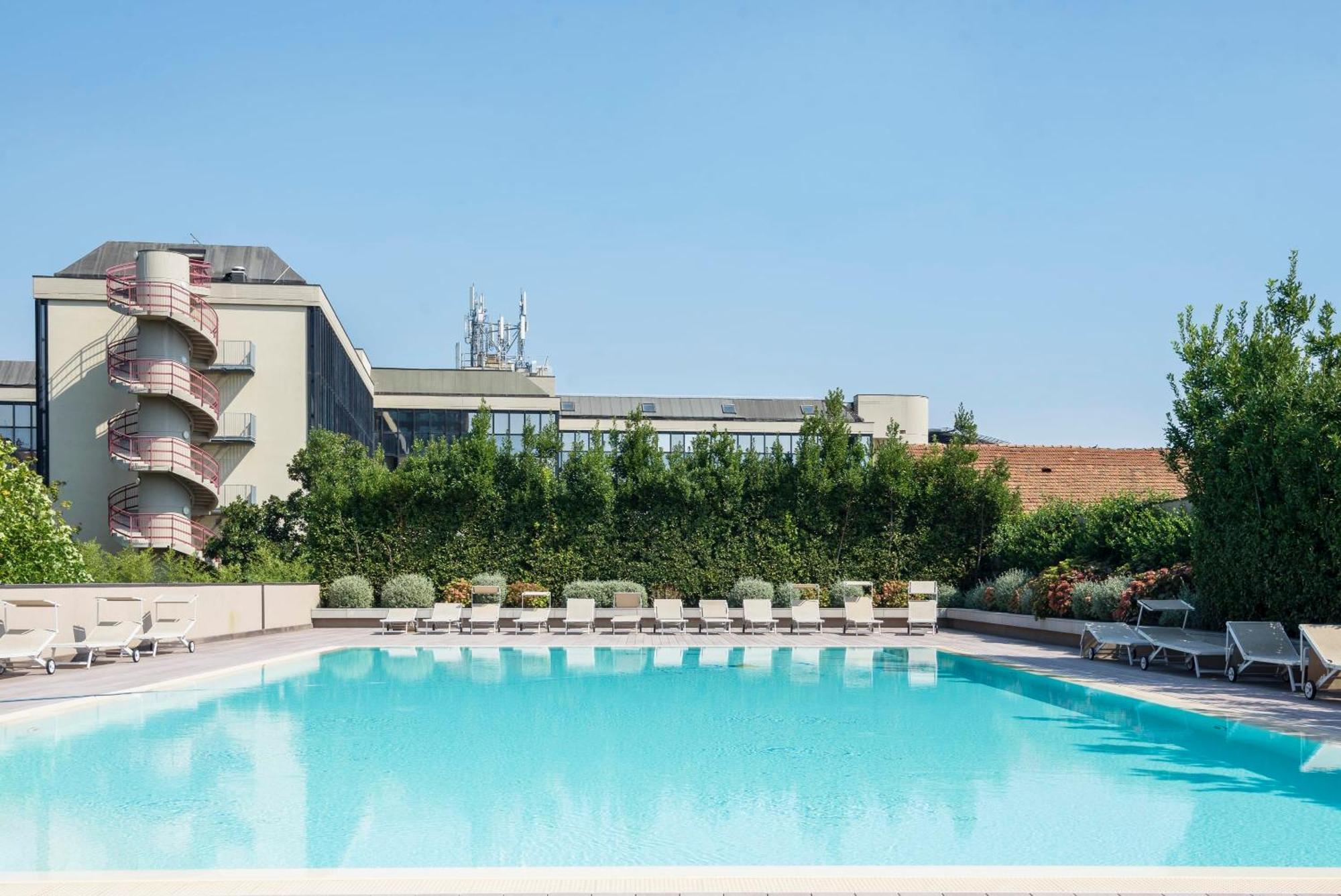 Apartment Luxury Flat With Pool Gym Spa Parking - Unit9b *