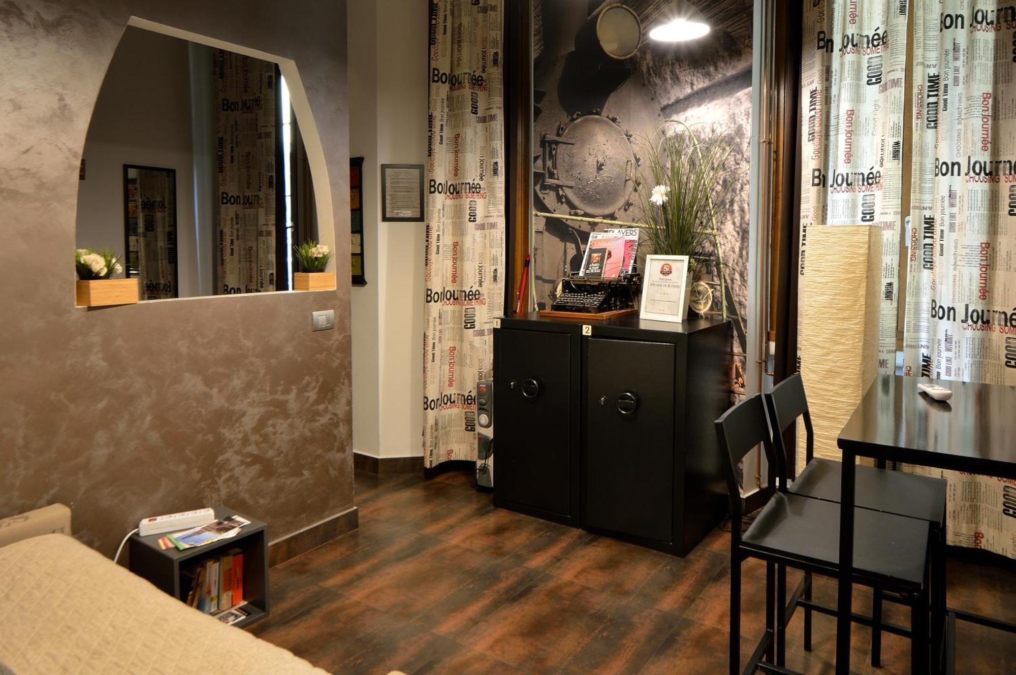 Deluxe Stile Industrial Centro Milano, Potente Wi-fi, 3 Linee Metropolitane- Collegato Direttamente Con Aeroporto Di Malpensa E Rho Fiera In 10 Minuti Apartment Milan