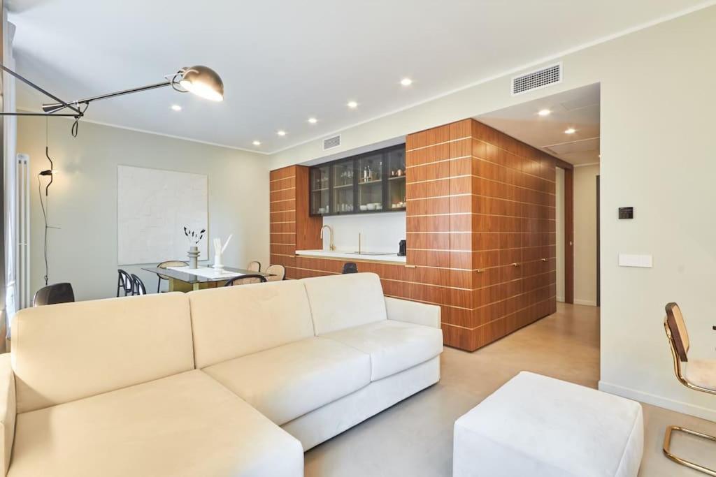 Easylife - Luxury Design With Jacuzzi Milan