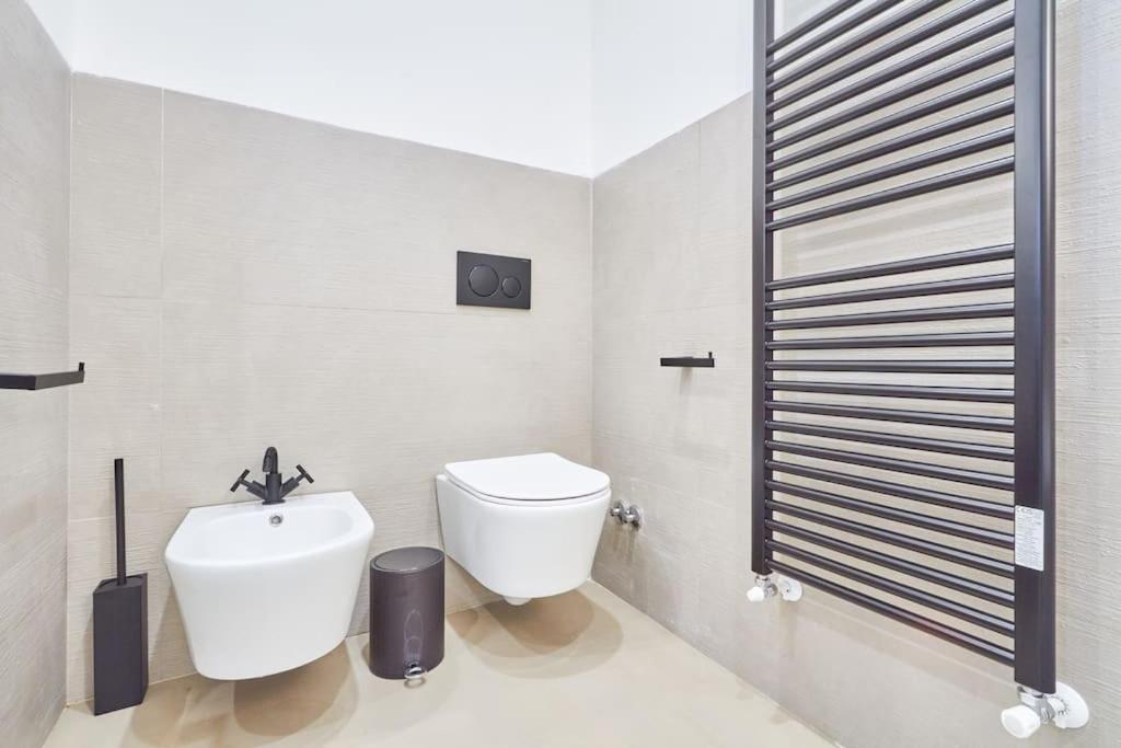 Easylife - Luxury Design With Jacuzzi Milan