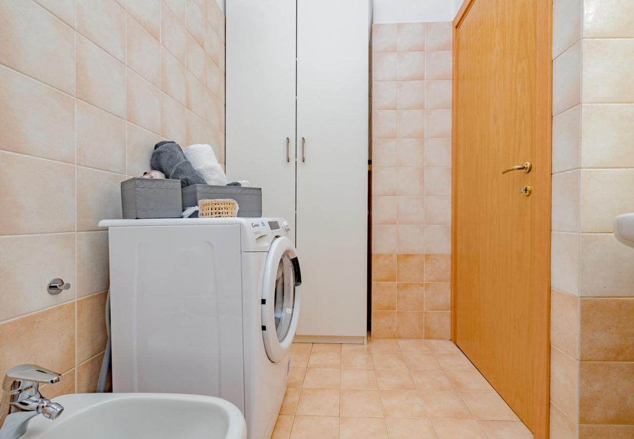 Apartamento Arcimboldi's Terrace & Private Parking *