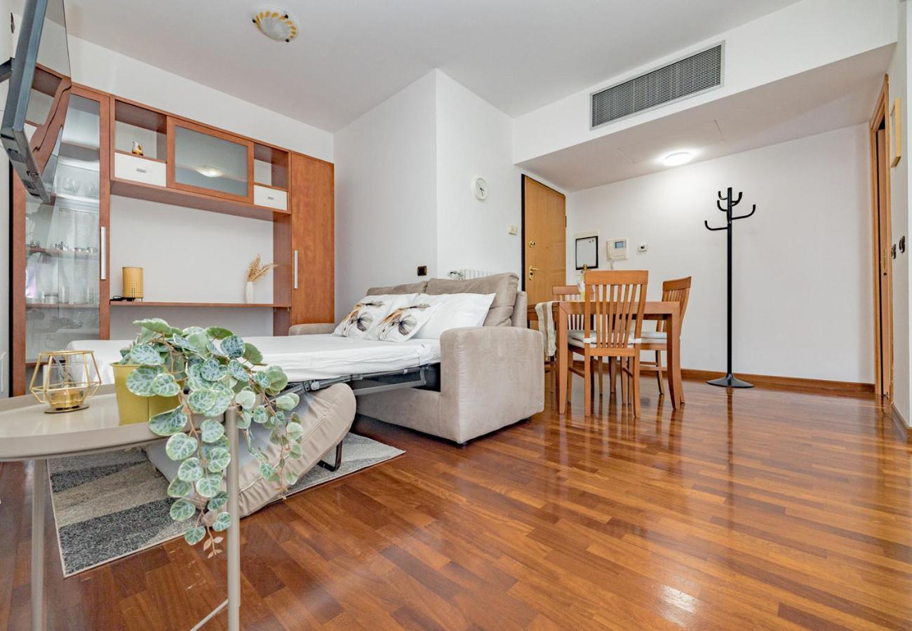 Apartment Arcimboldi's Terrace & Secure Parking