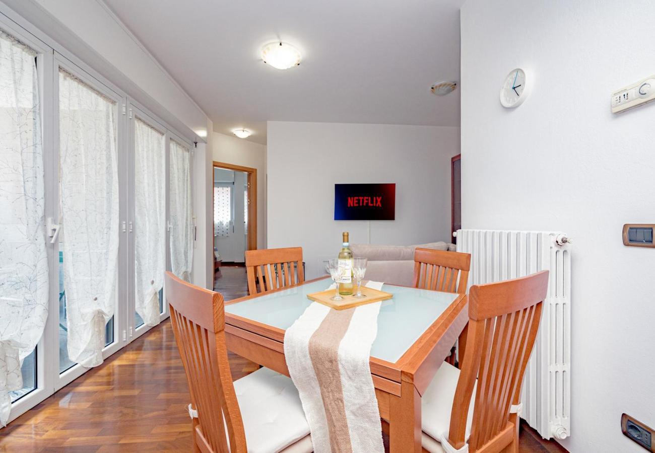 Arcimboldi's Terrace & Private Parking Apartamento *