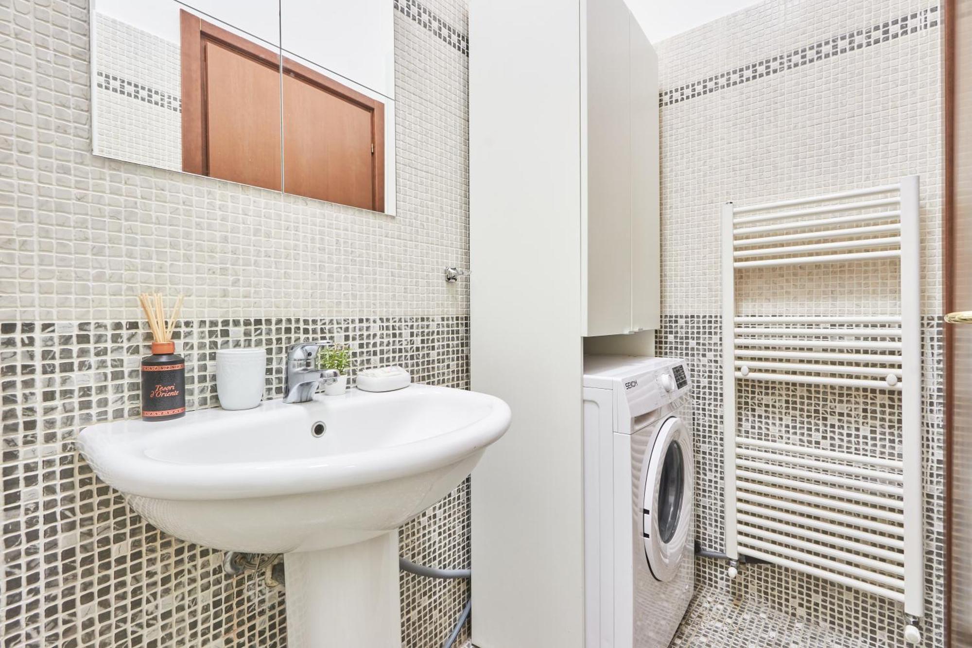 Easylife - Accogliente Monolocale Con Arredamento Minimal In Zona Stazione