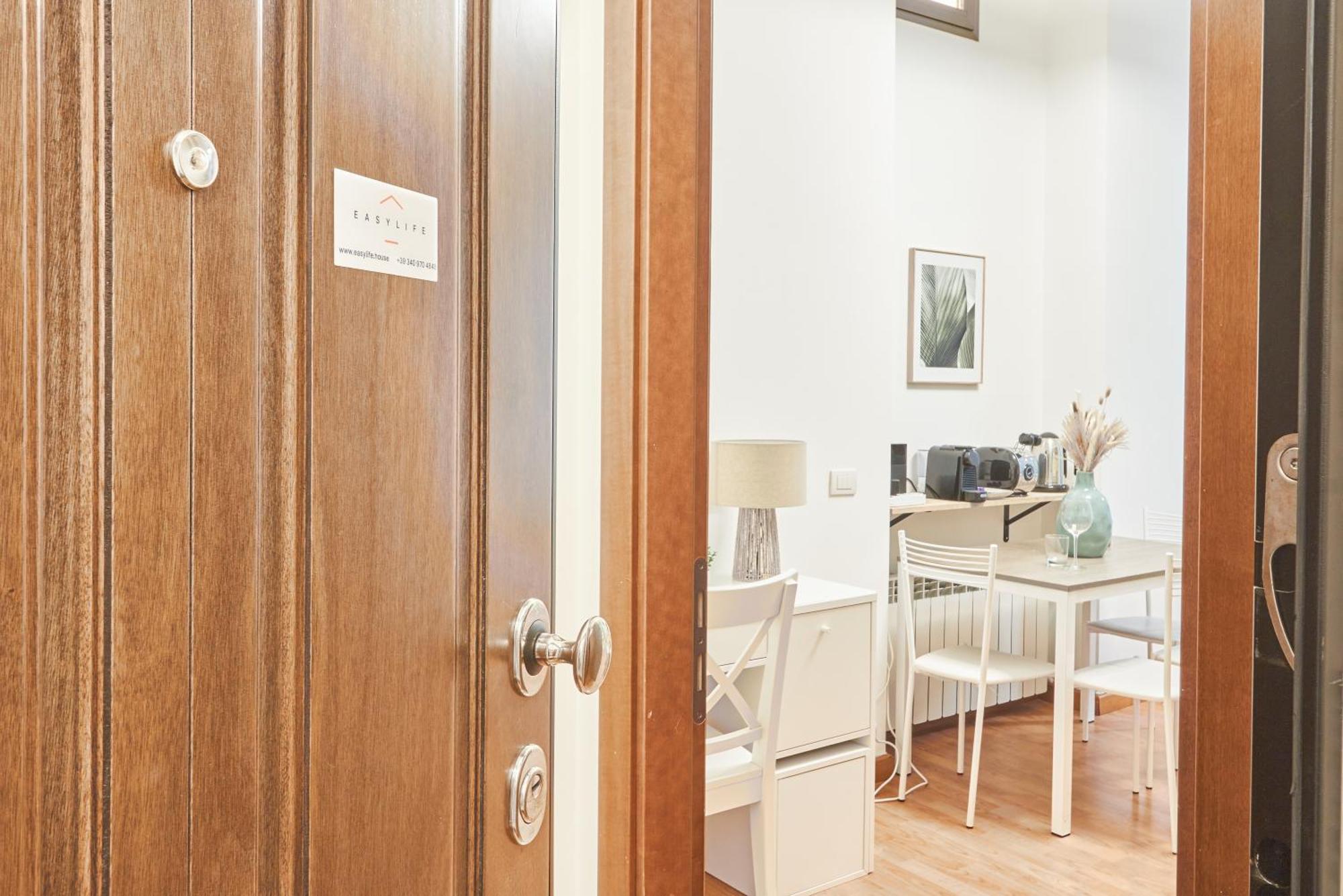 Easylife - Accogliente Monolocale Con Arredamento Minimal In Zona Stazione Apartment *