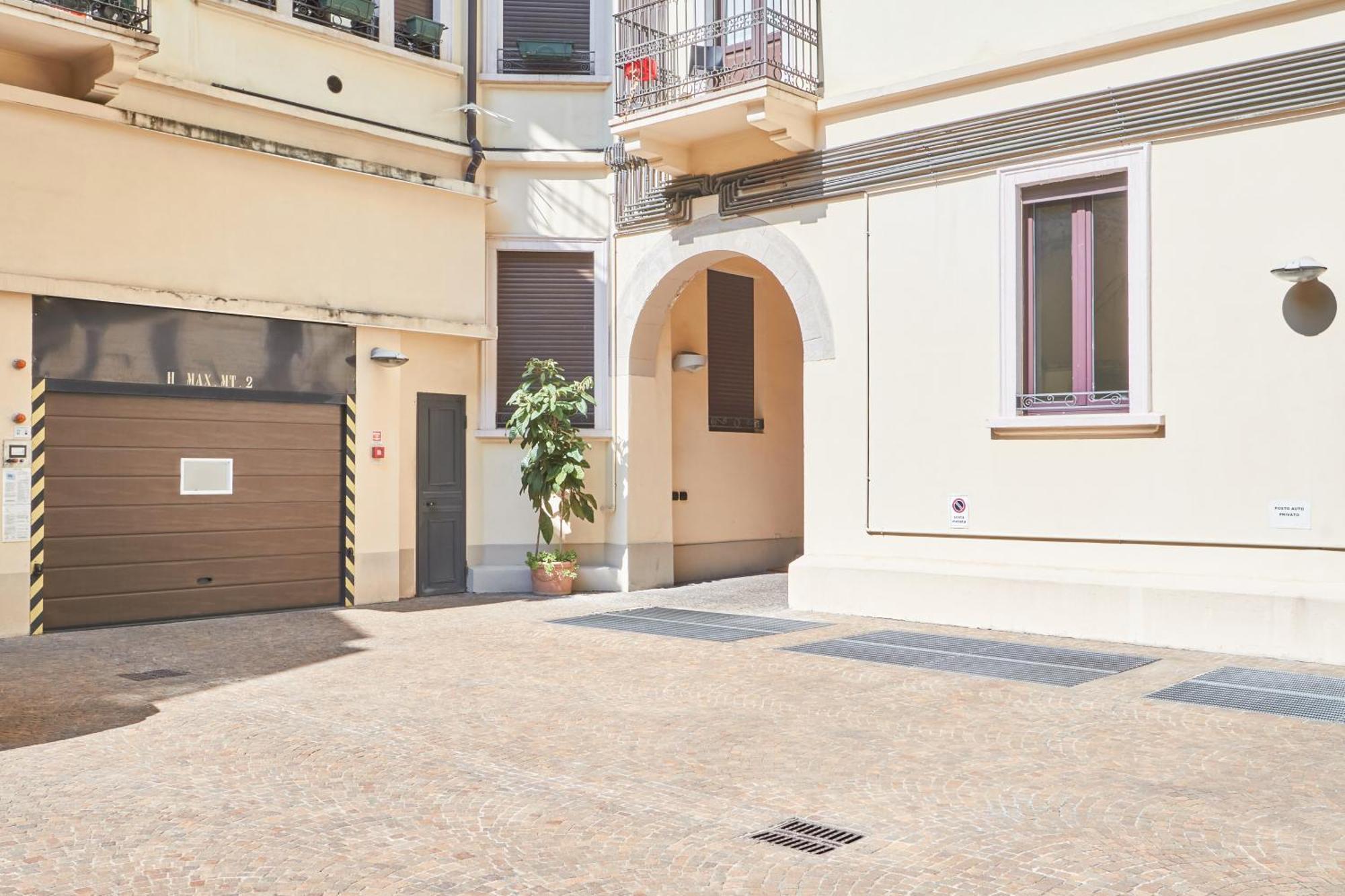 Easylife - Accogliente Monolocale Con Arredamento Minimal In Zona Stazione *