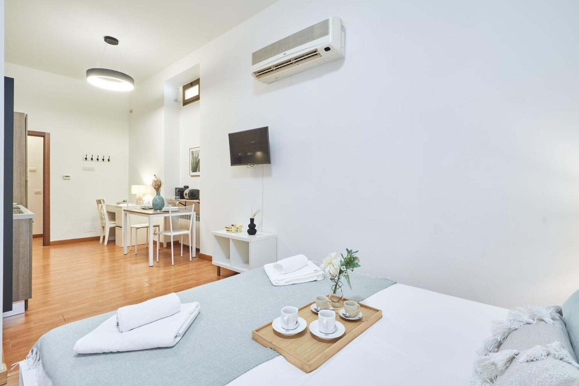 Apartment Easylife - Accogliente Monolocale Con Arredamento Minimal In Zona Stazione *