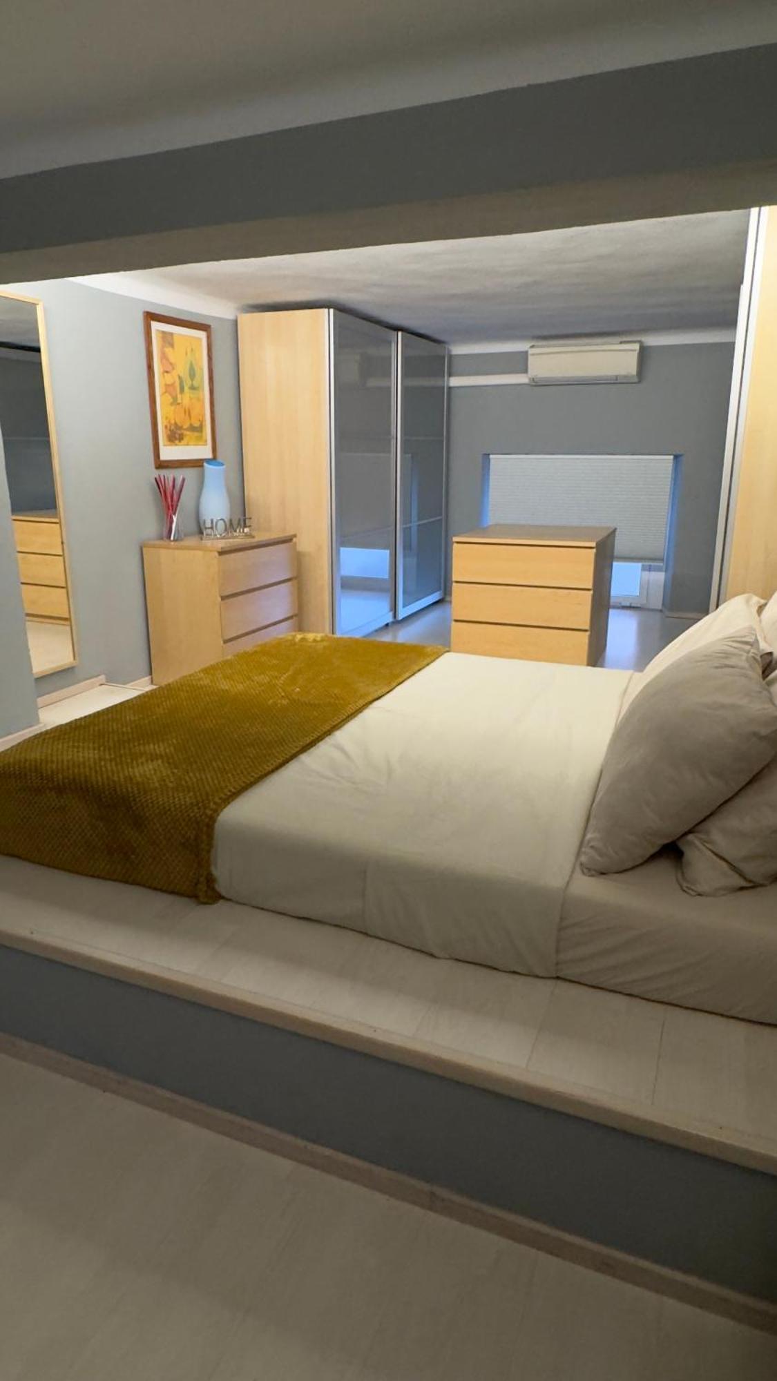 Loft Taramelli - Isola Apartment *