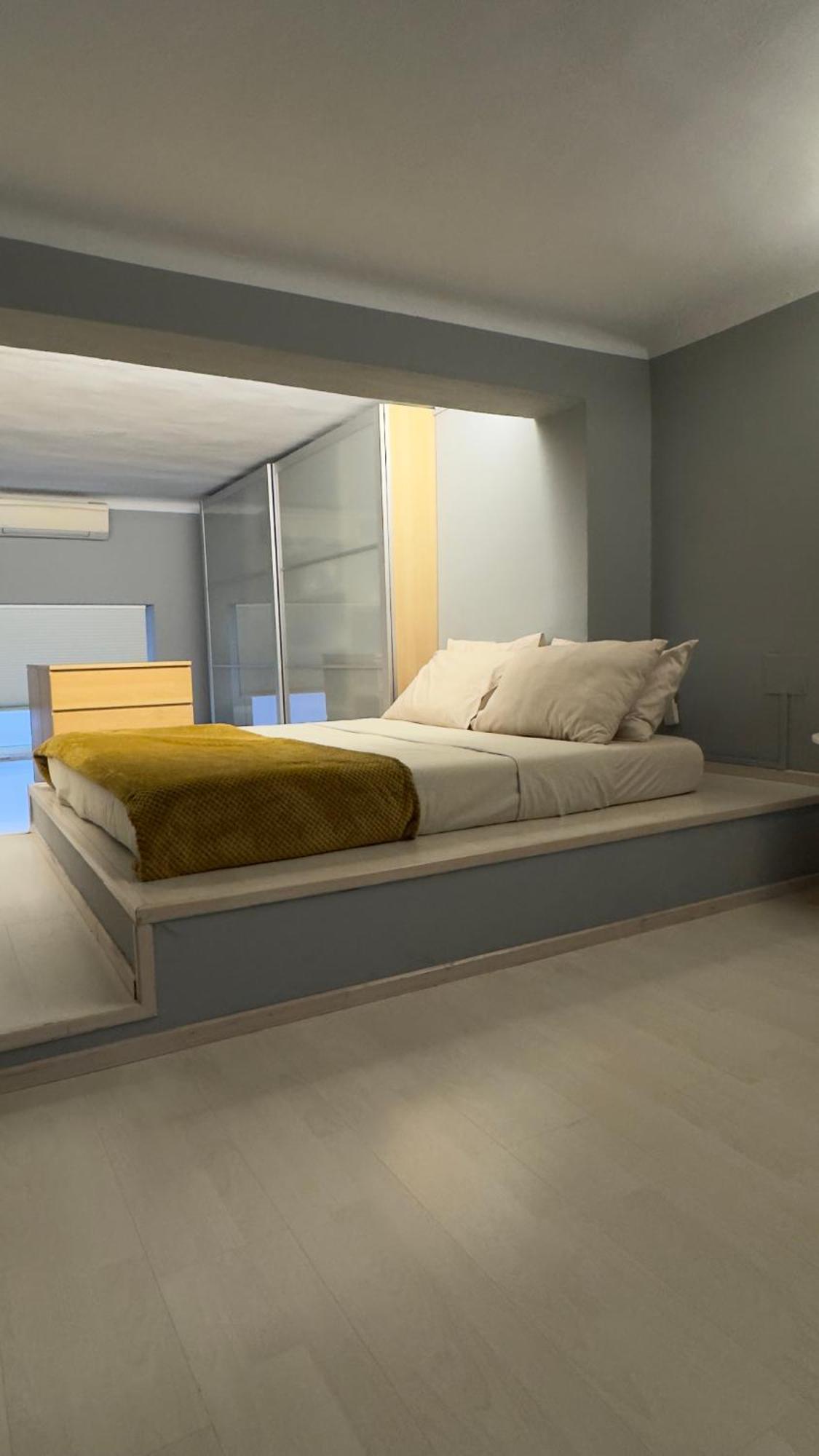 Loft Taramelli - Isola Apartment