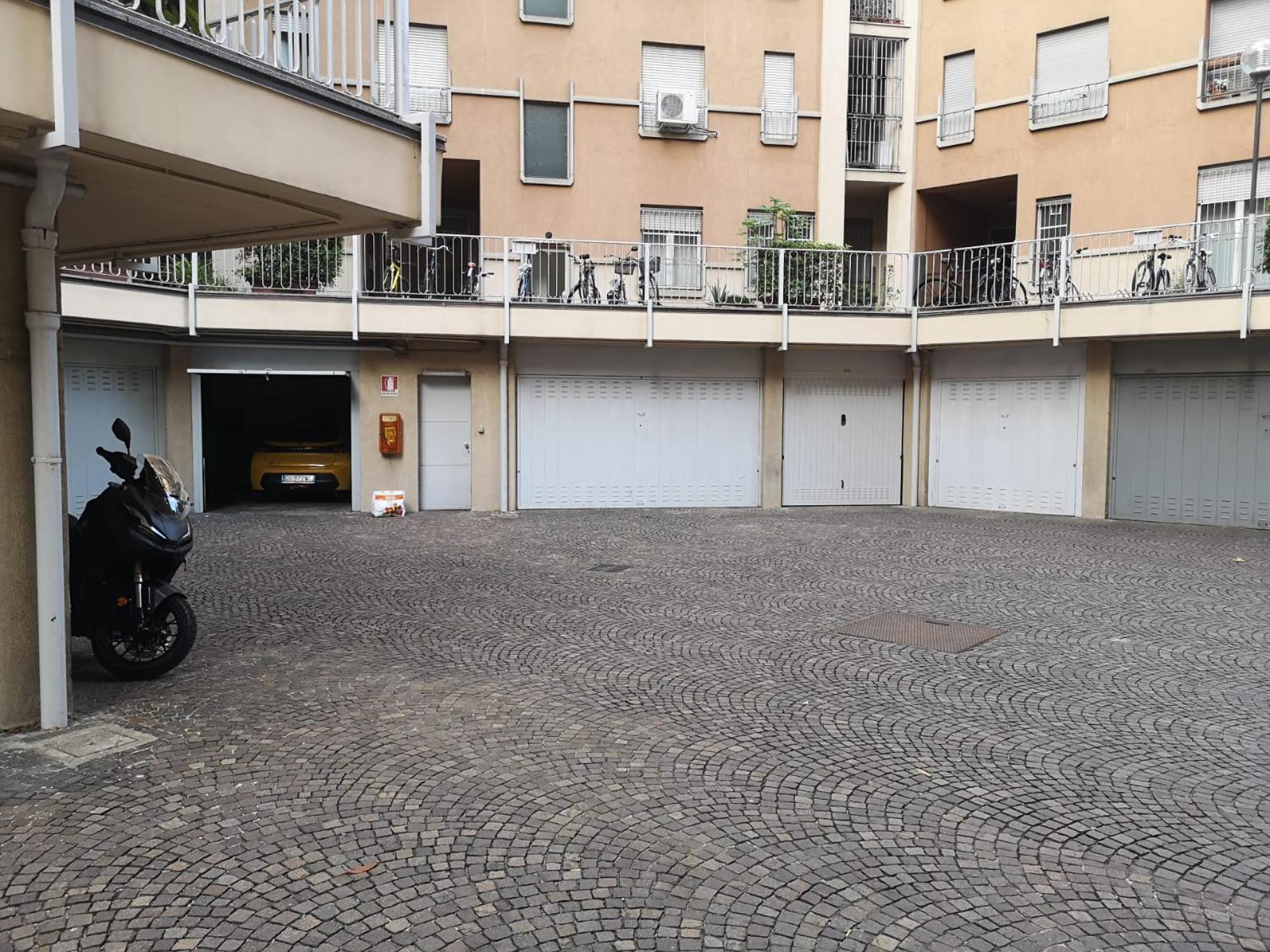Cadolini - Secured Parking! - Duomo In 20 Min - Quiteness And Garden Appartamento Milano