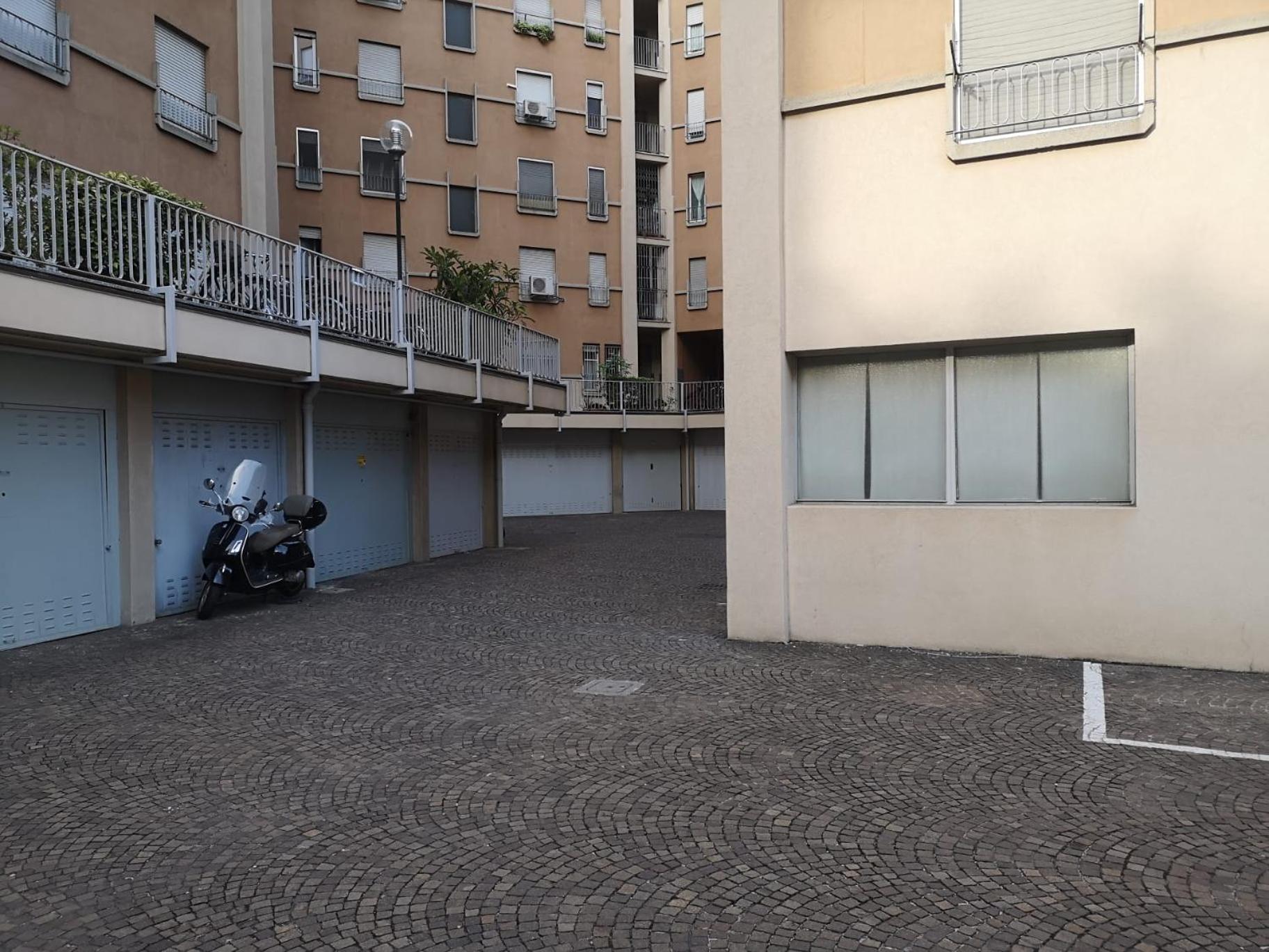 Cadolini - Secured Parking! - Duomo In 20 Min - Quiteness And Garden Appartamento *