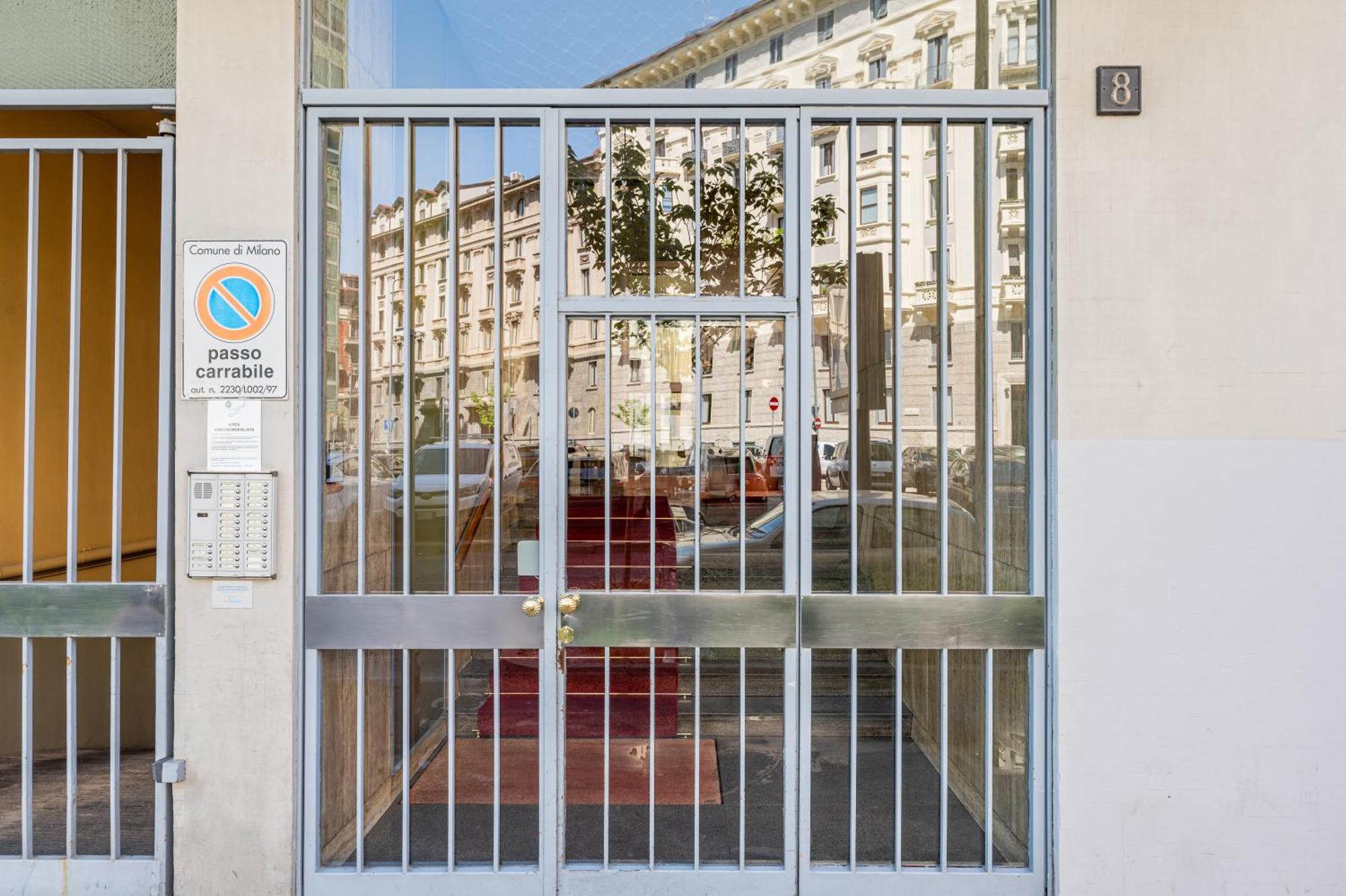 Binario Verticale Appartamento Milano