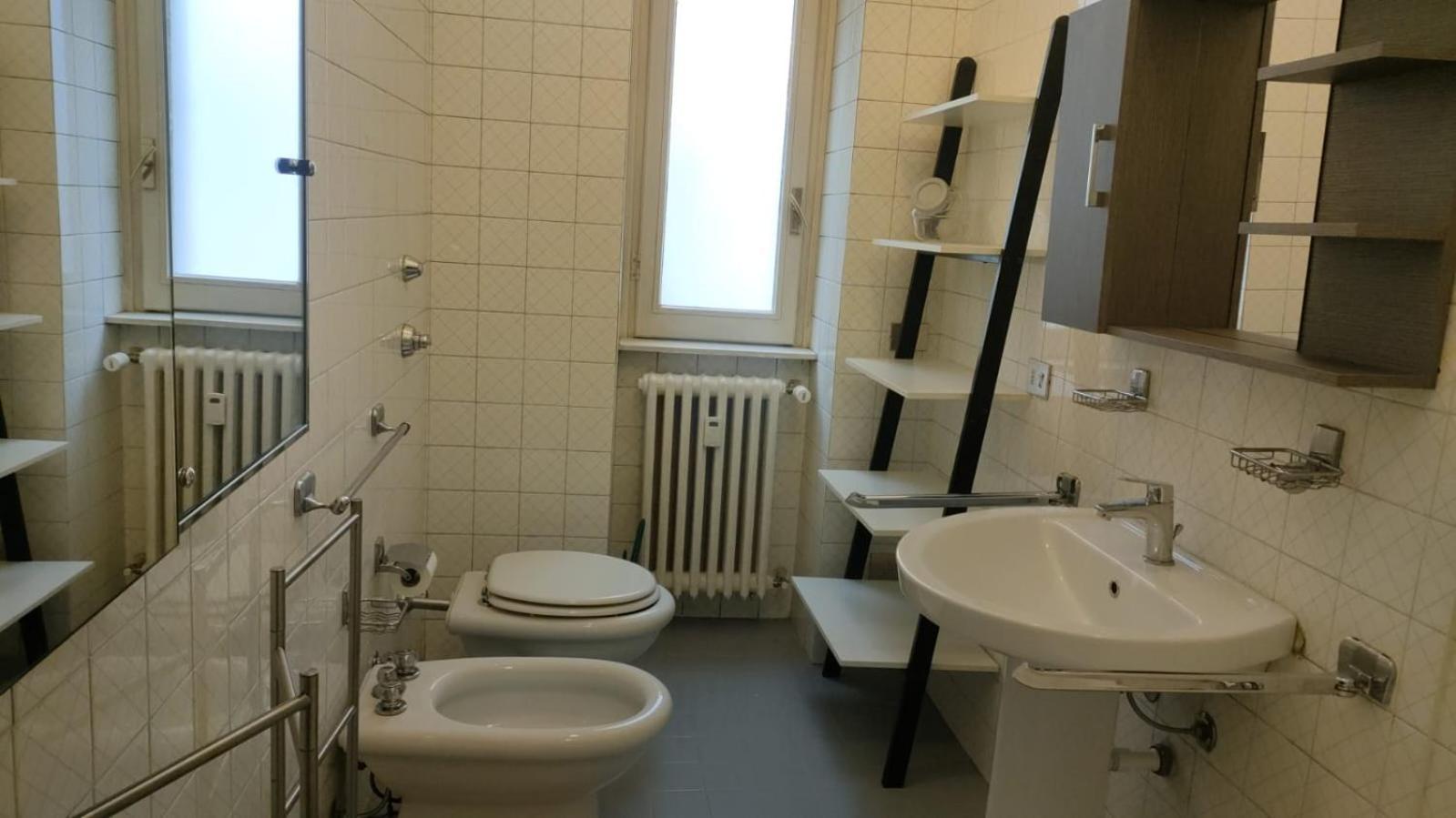 Very Big At 3 Minutes On Foot From Duomo Cathedral Apartment Milan