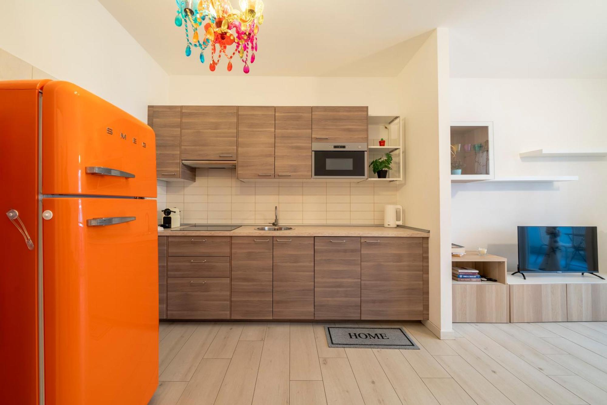 Orange - Bhome Apartment Milan