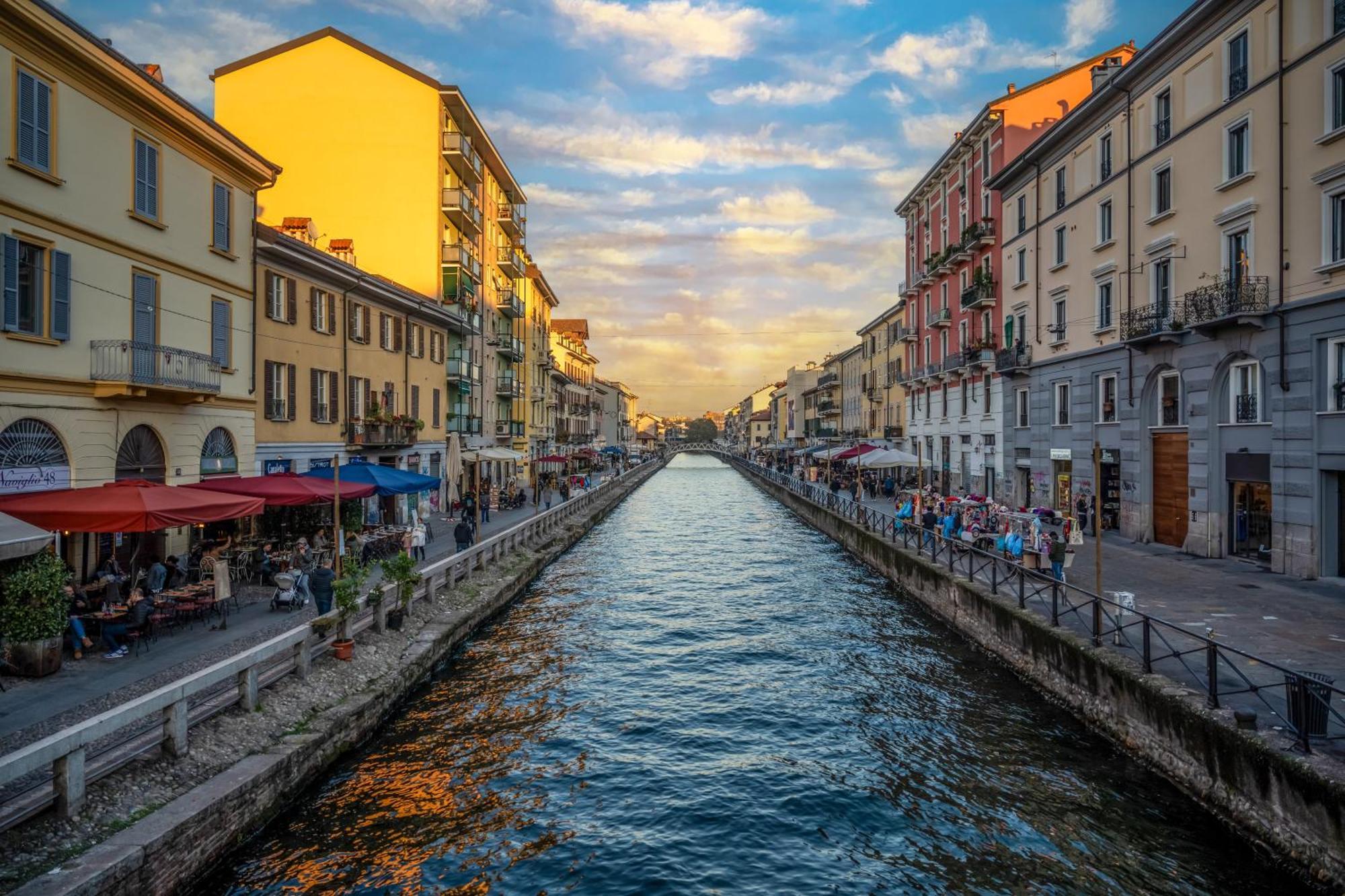 Luminoso Bilocale In Zona Navigli, Vicino Metro M2 *