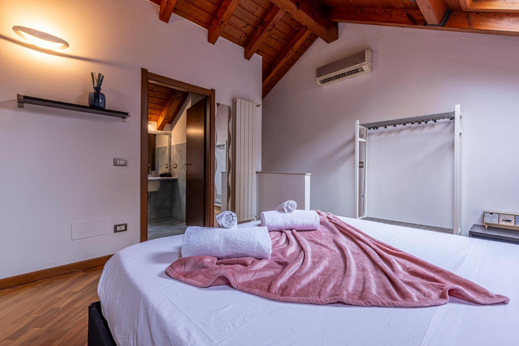Romantic Navigli - 15min Duomo - Free Parking * Milan