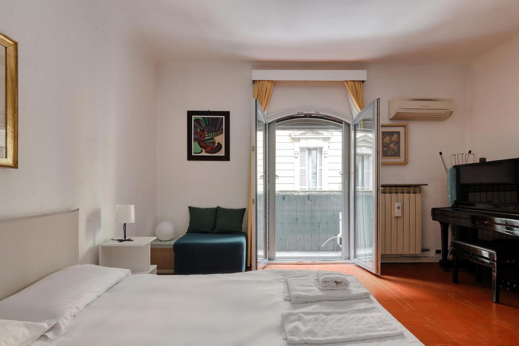 Apartment Charm Next To The Navigli- Via Tortona