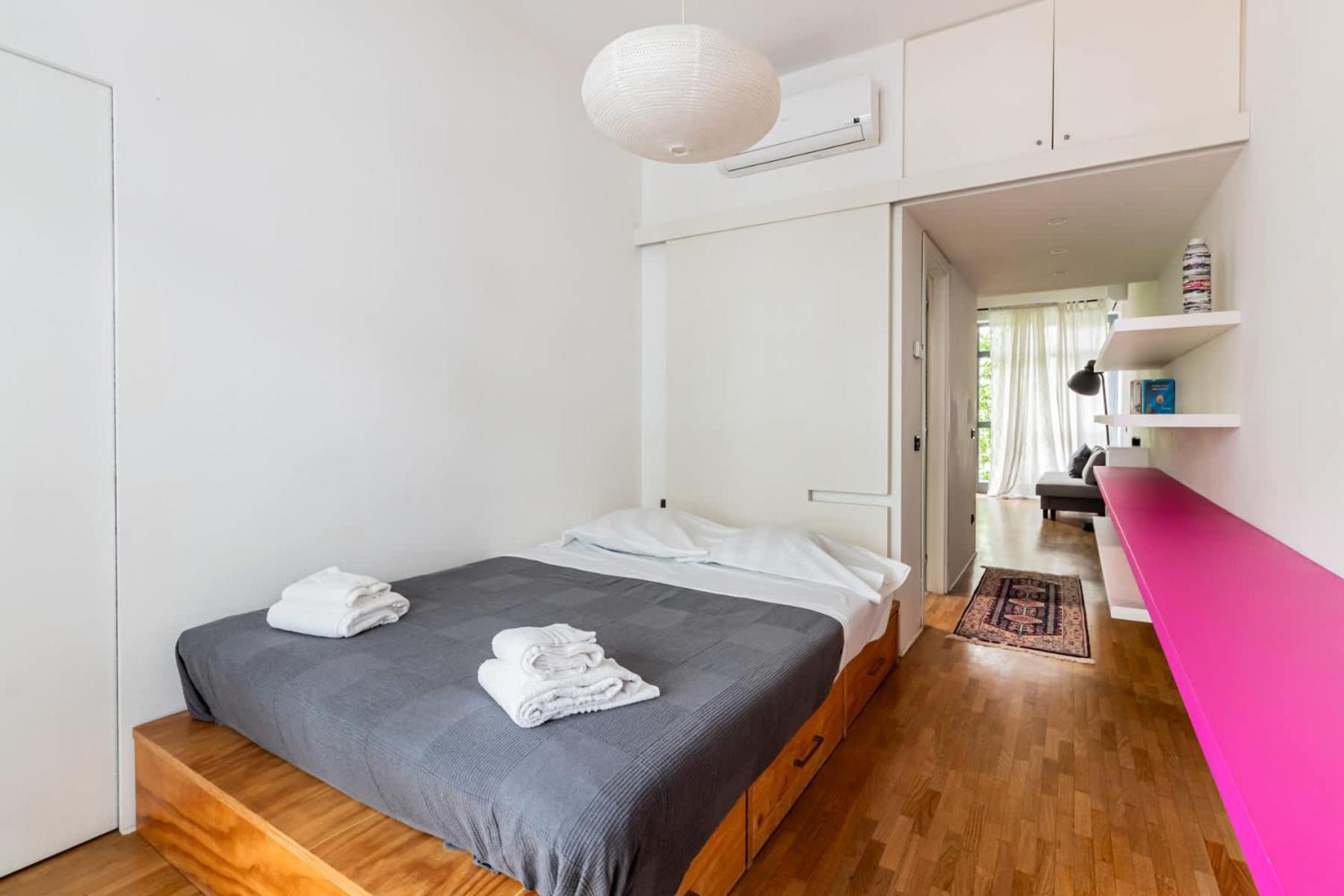 Homeby, Stylish With Balcony Apartment Milan