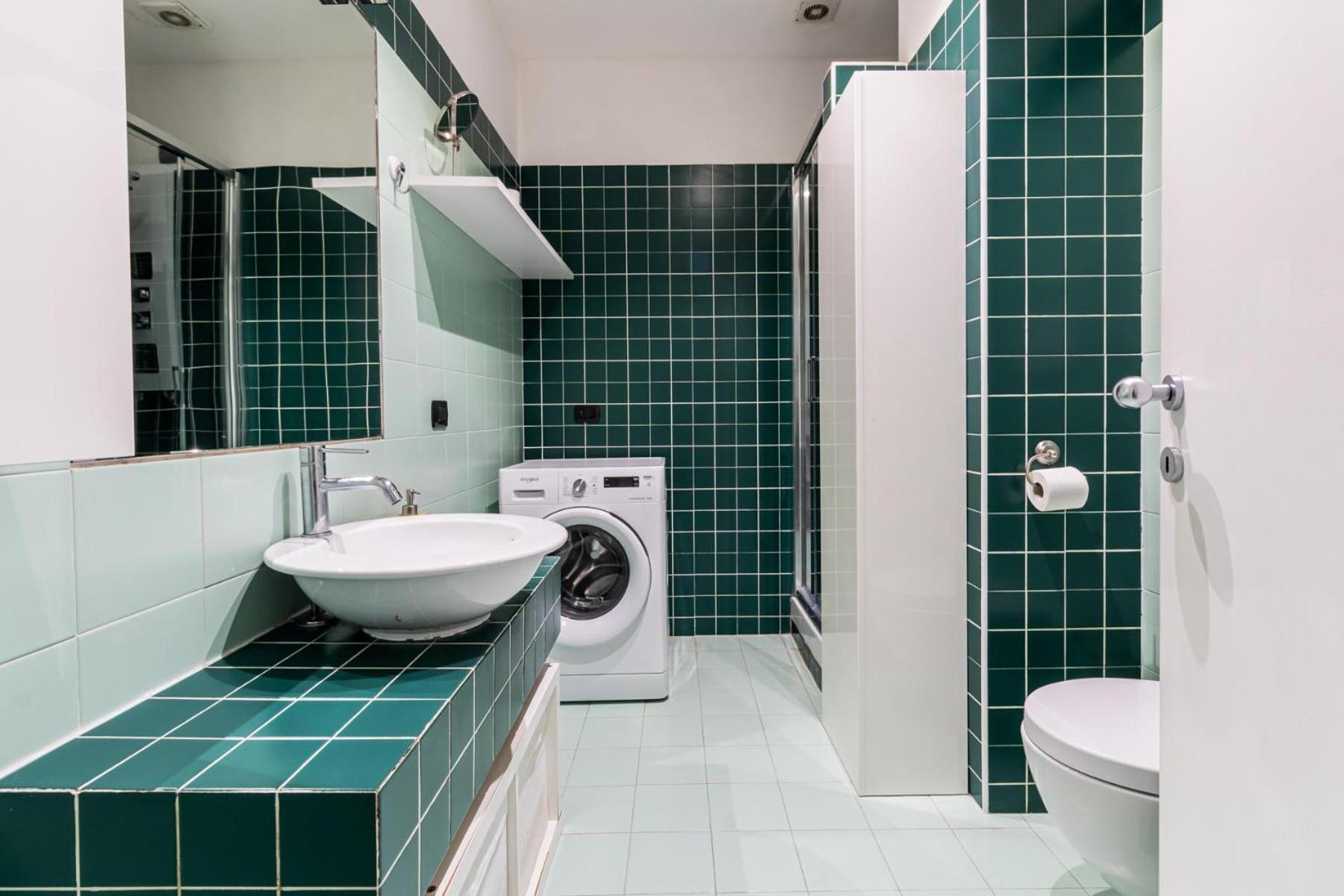 Homeby, Stylish With Balcony Apartment