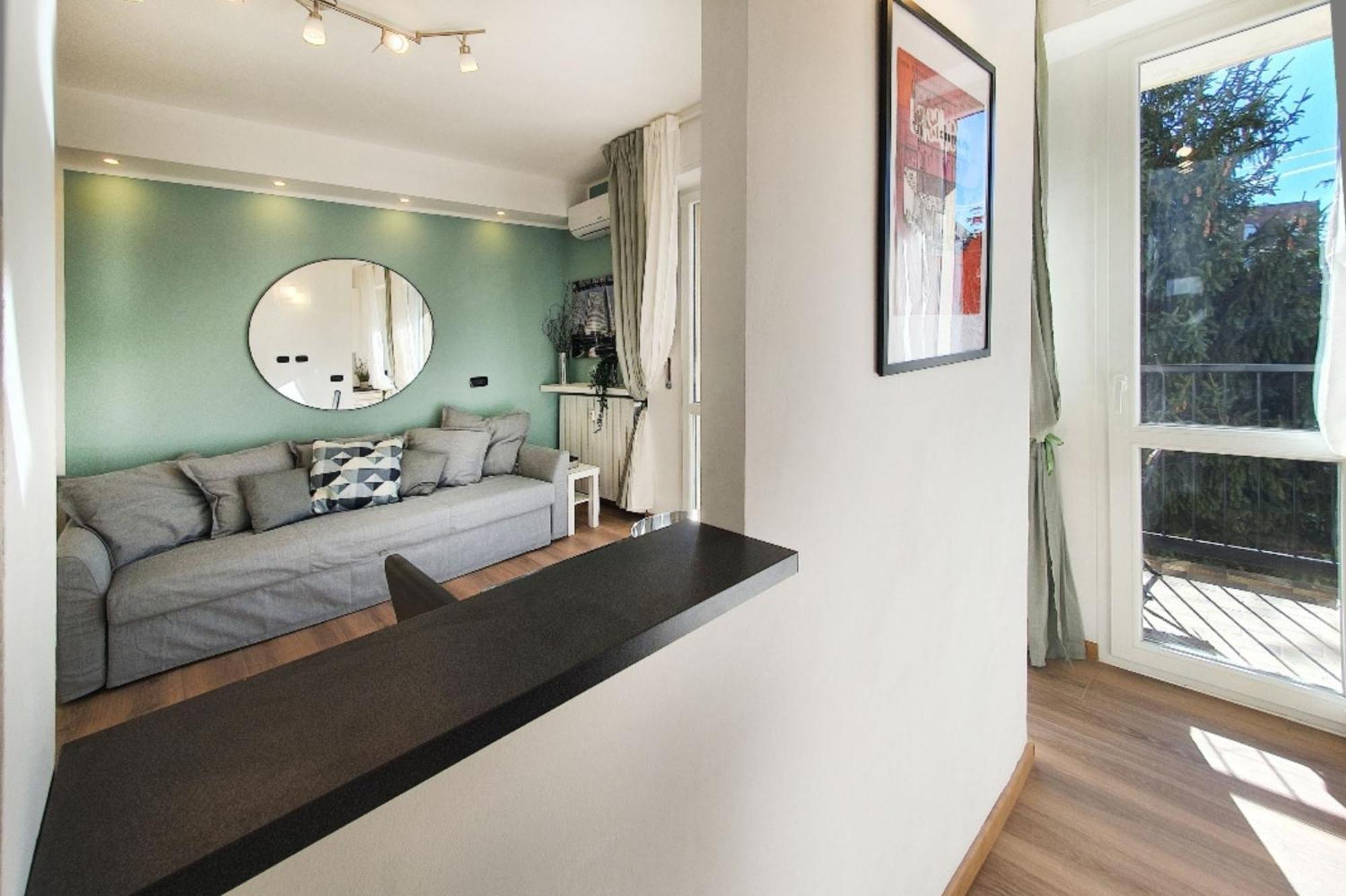 Smart - 1min From The Subway Apartment *