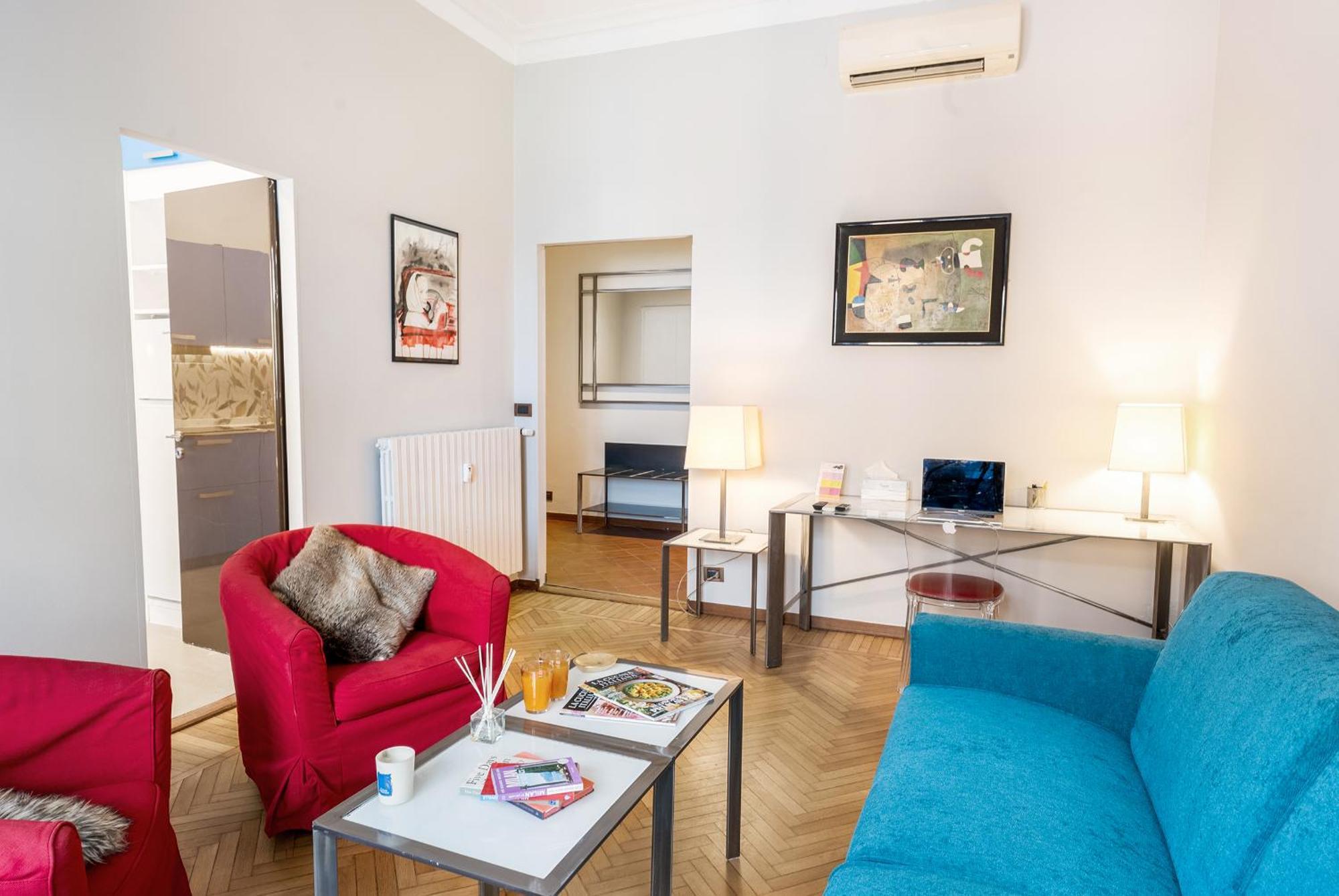 Tra Via Brera E Via Spiga, Deluxe Apartment